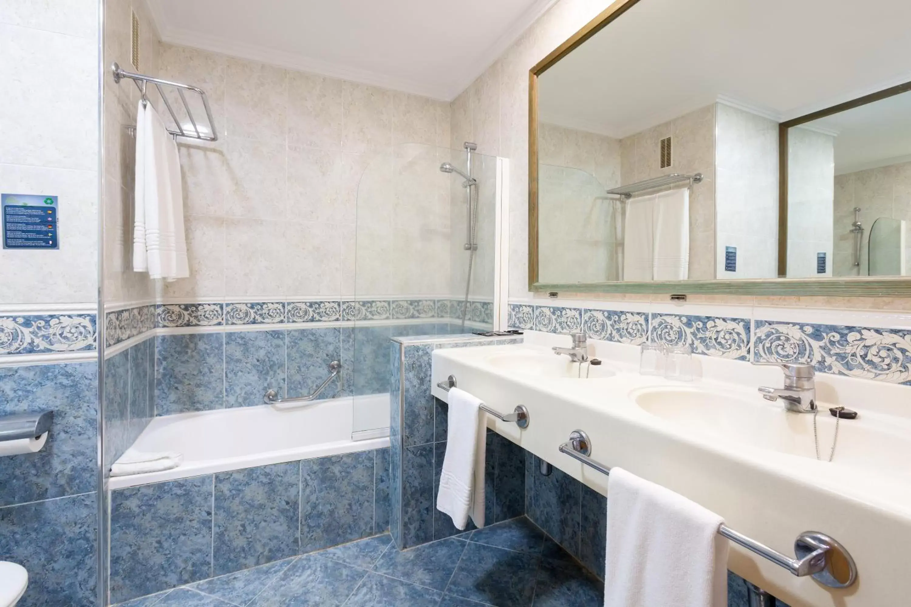 Junior Suite Single Use in Chatur Playa Real Resort Junior Suite Single Use in Chatur Playa Real Resort