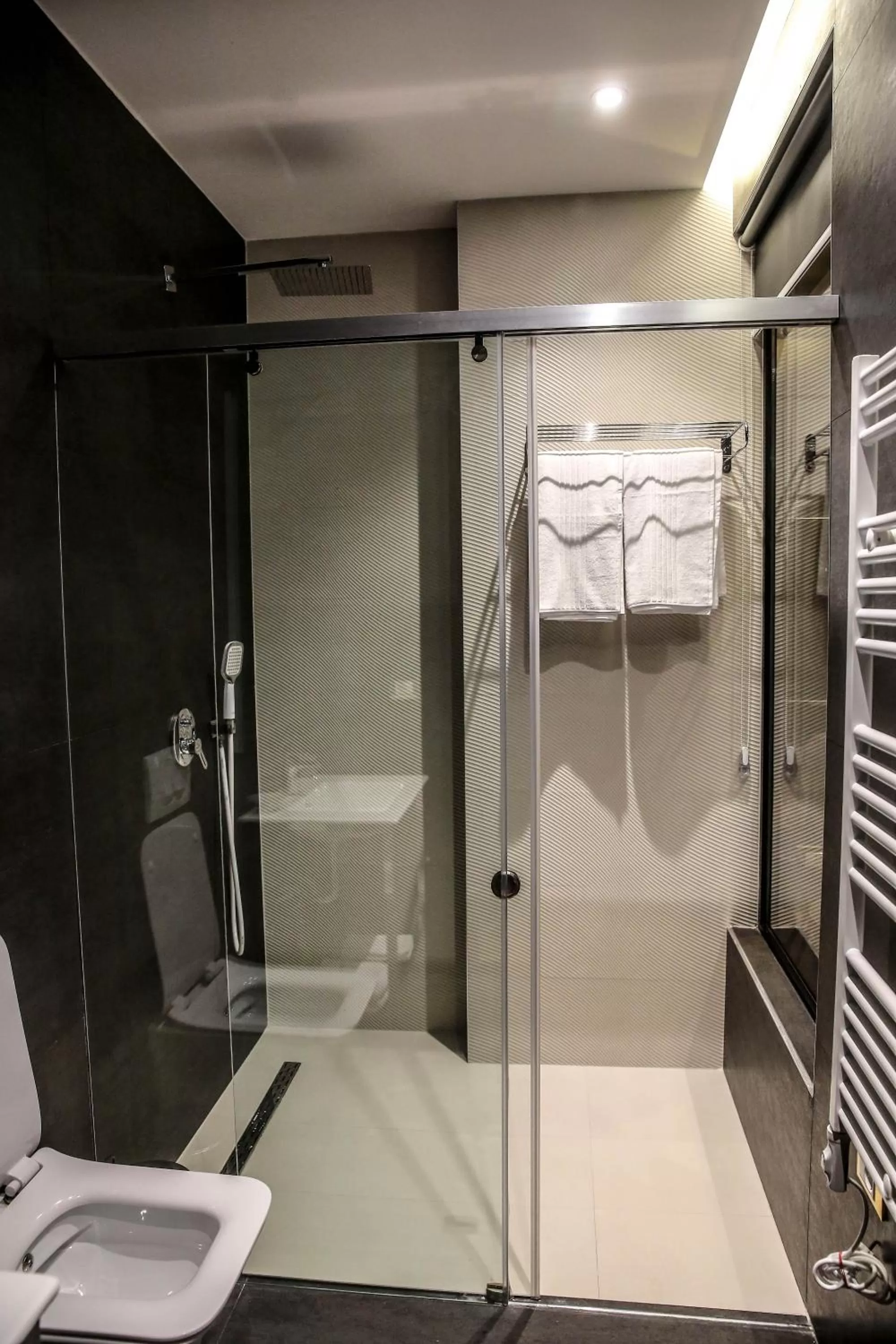 Bathroom in Mai Tai Resort