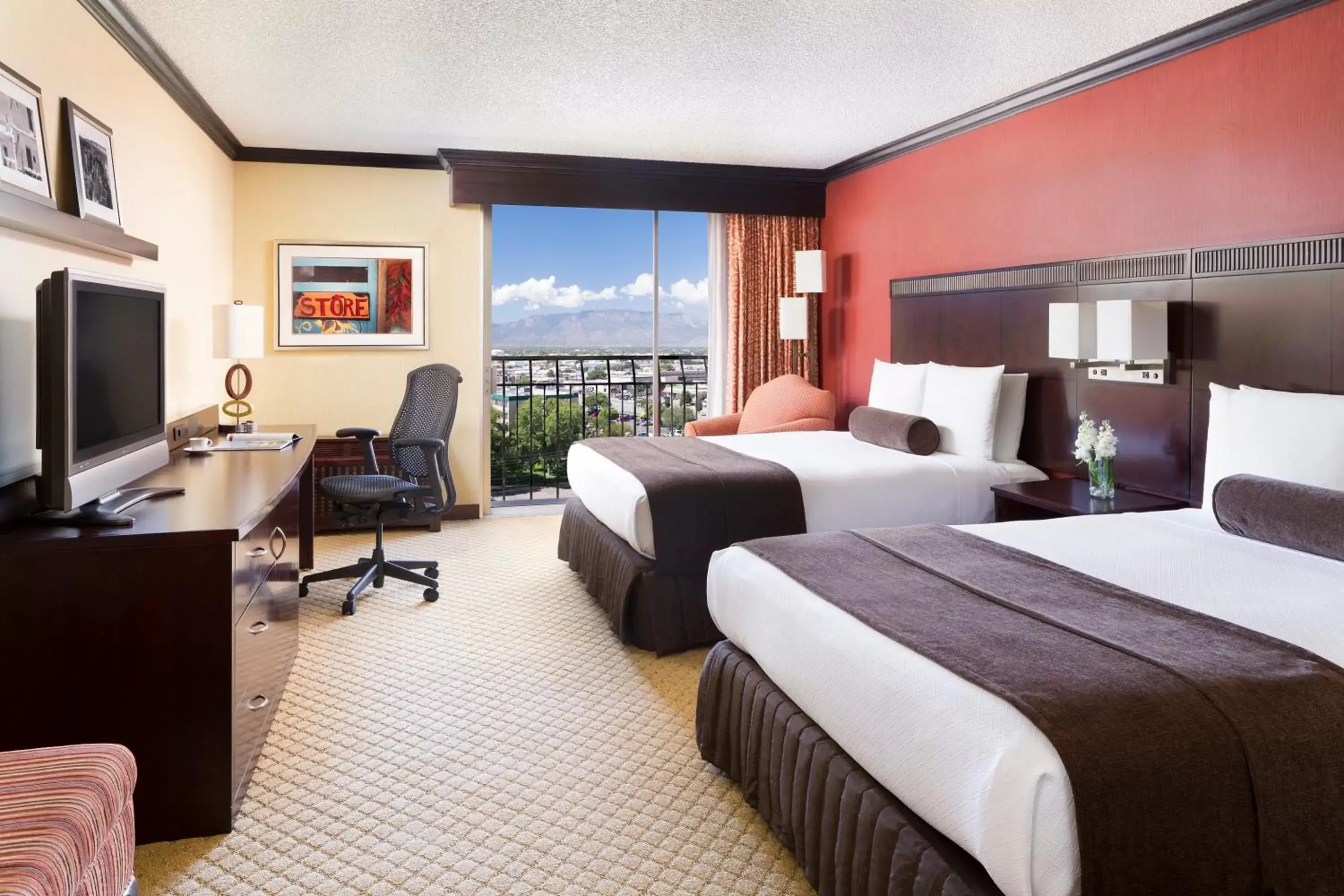 Standard Queen Room with Two Queen Beds and Balcony in Albuquerque Crowne Plaza by IHG Standard Queen Room with Two Queen Beds and Balcony in Albuquerque Crowne Plaza by IHG