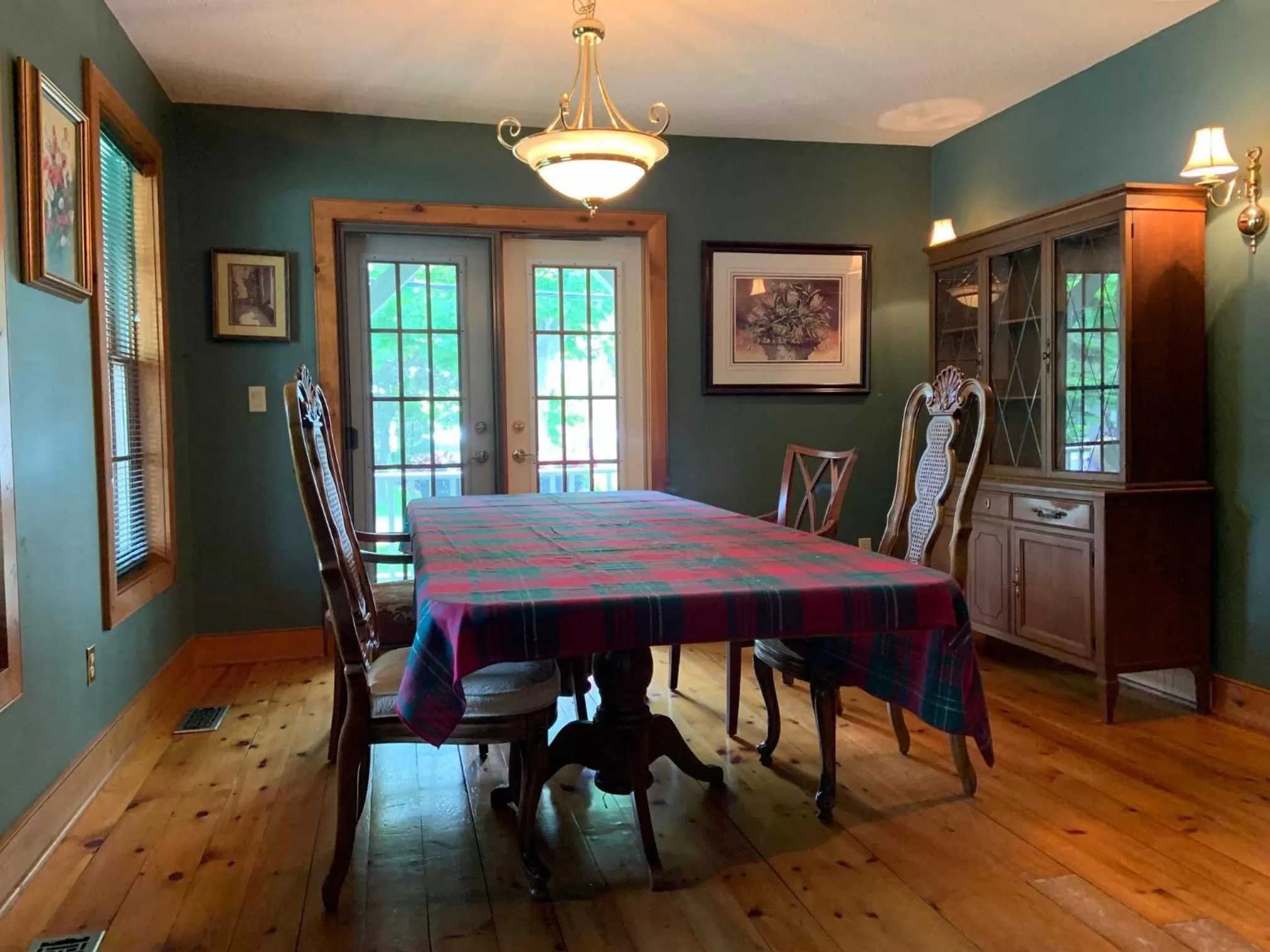 Breakfast in WeatherPine Inn