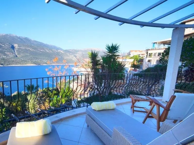 Suite with Hot Tub in Mekvin Hotels Deniz Feneri Lighthouse