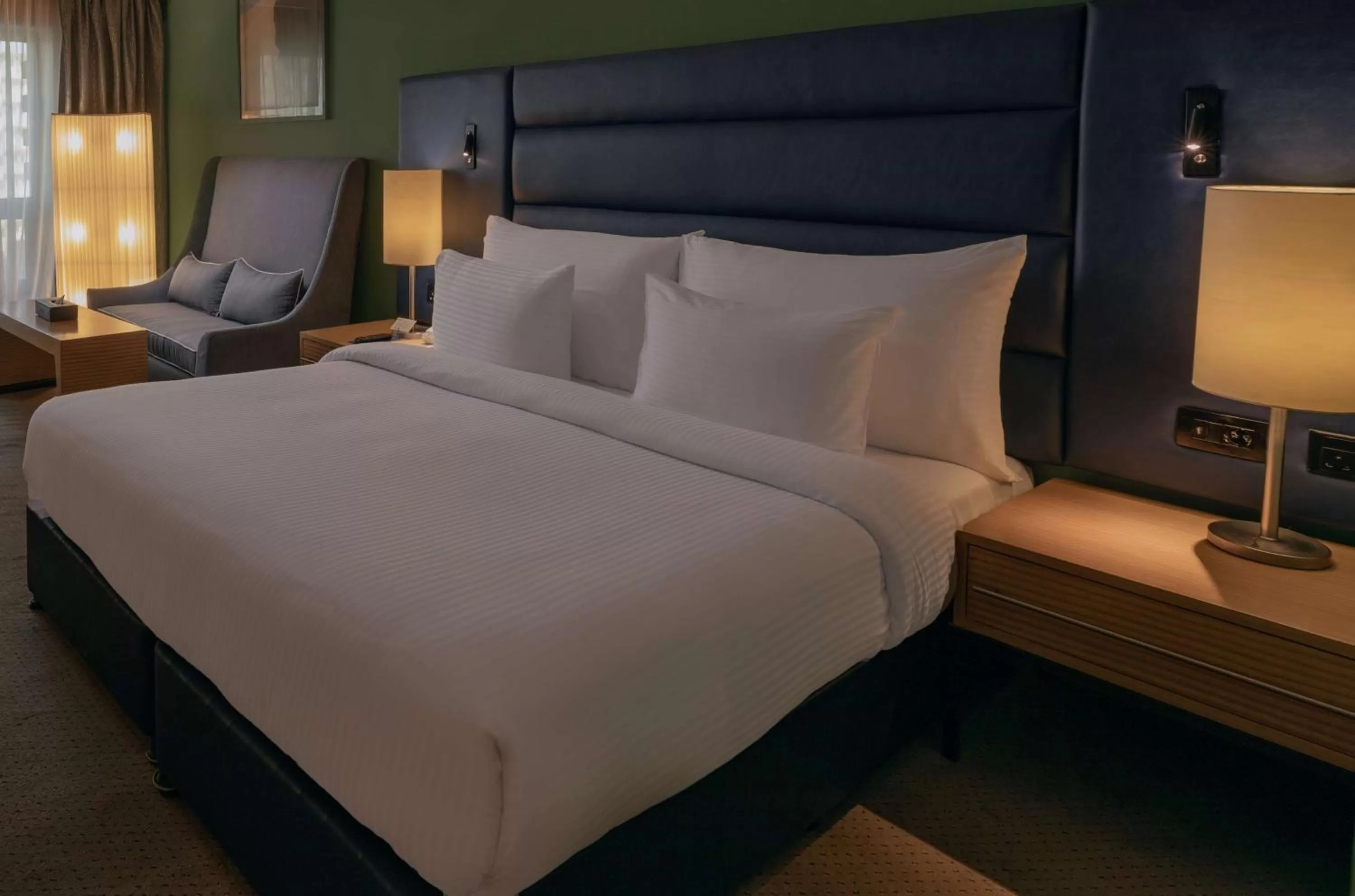 Bedroom, Bed in Radisson Blu Hotel, Cairo Heliopolis