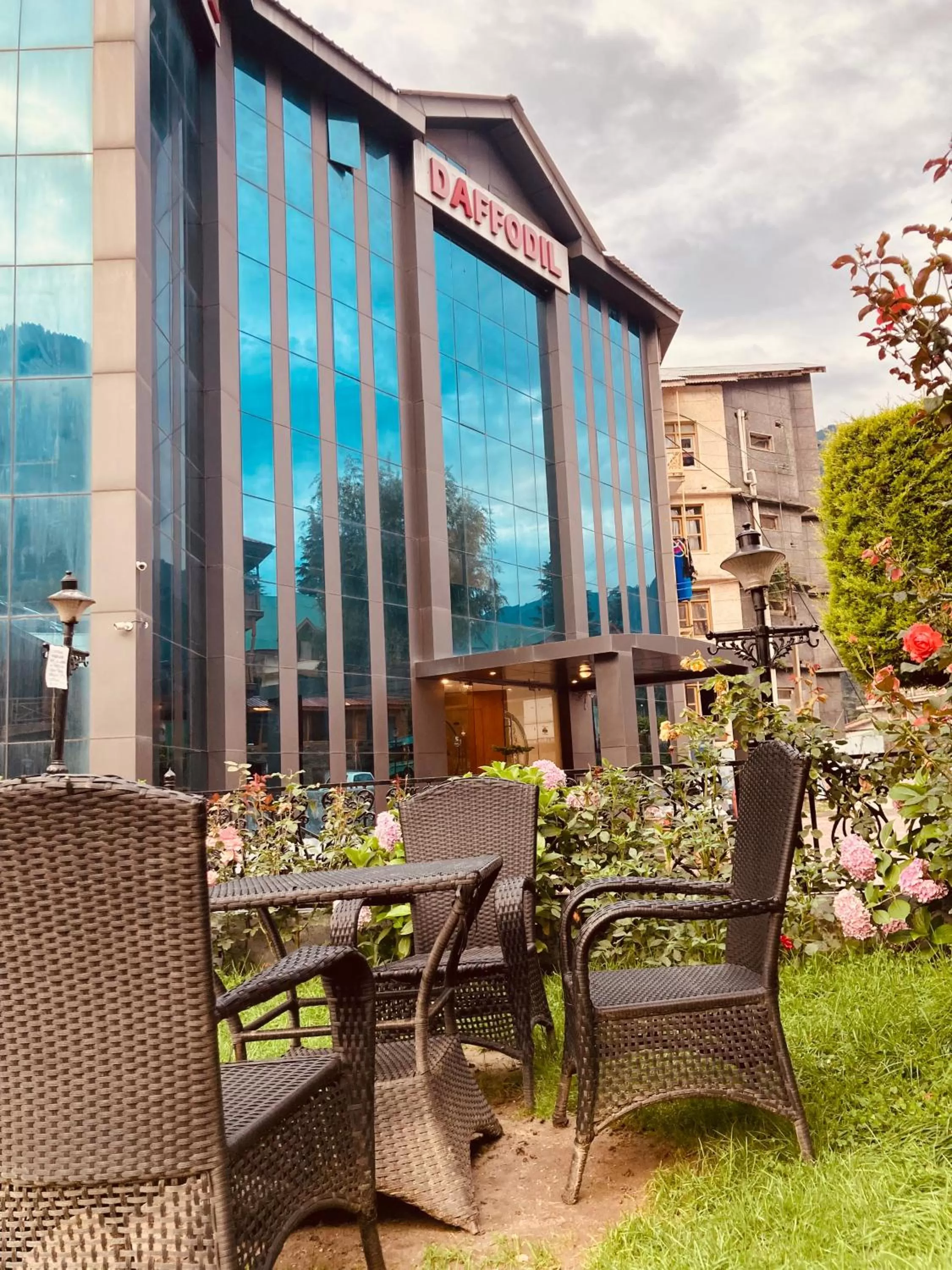 Dafodil INN - A Four star Luxury hotel, Manali