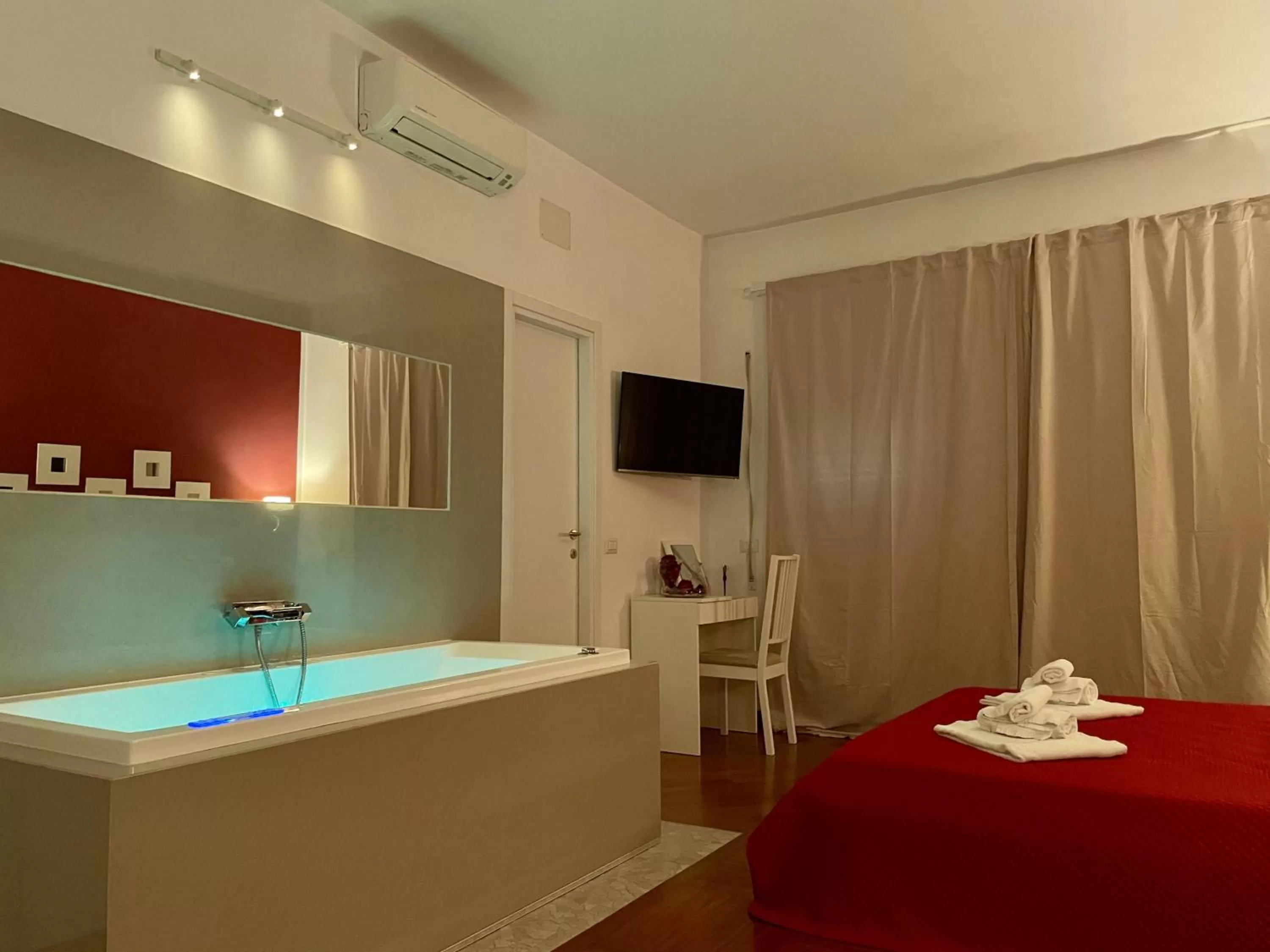 Bed in Le Coq Suites