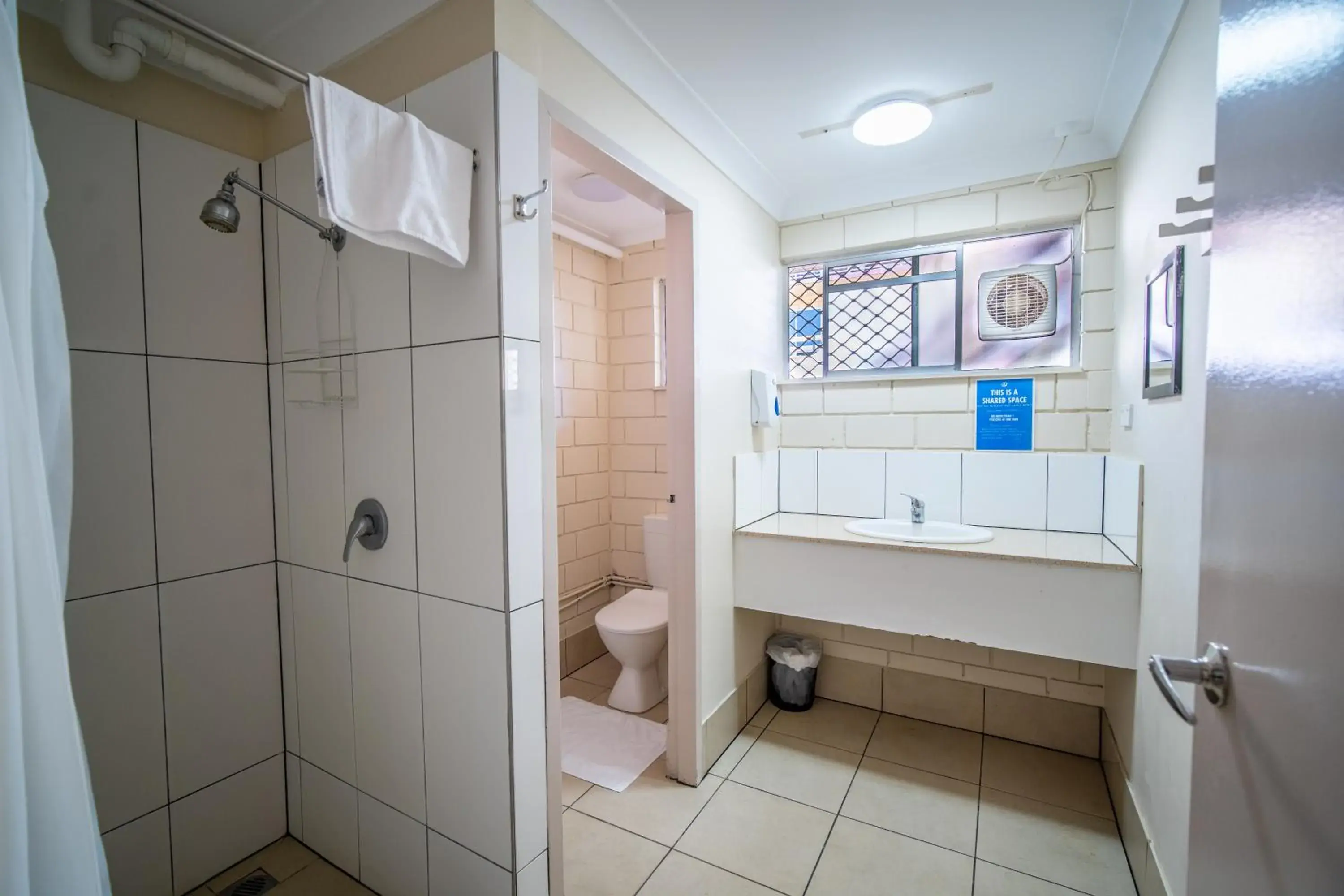 Double Room (2 Adults) - Adult Only in Airlie Beach YHA Double Room (2 Adults) - Adult Only in Airlie Beach YHA