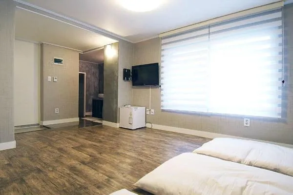 Photo of the whole room, Bed in Crib 49 Guesthouse - Foreigner only