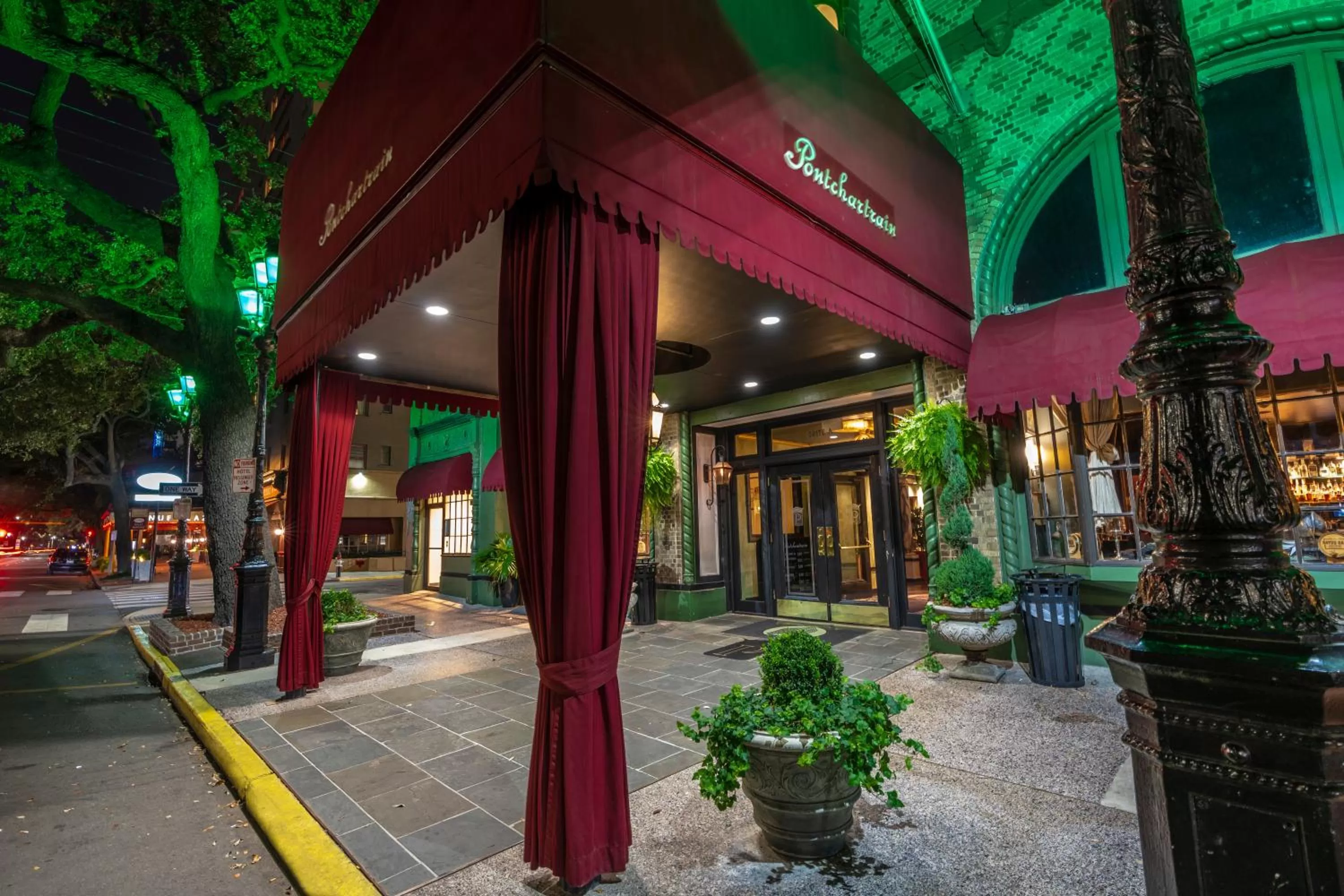 Facade/entrance in The Pontchartrain Hotel