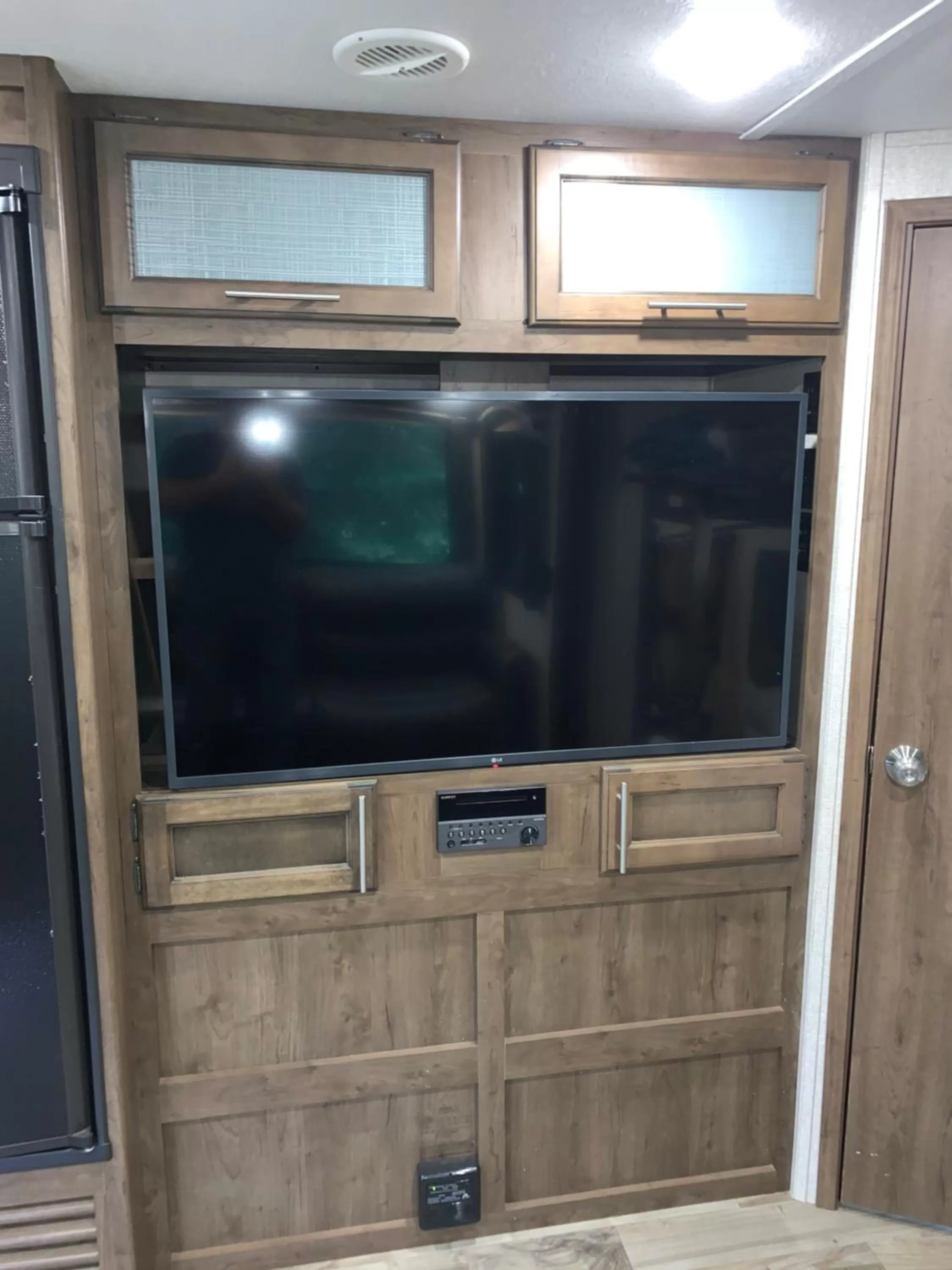 TV and multimedia in Glacier Haven Inn