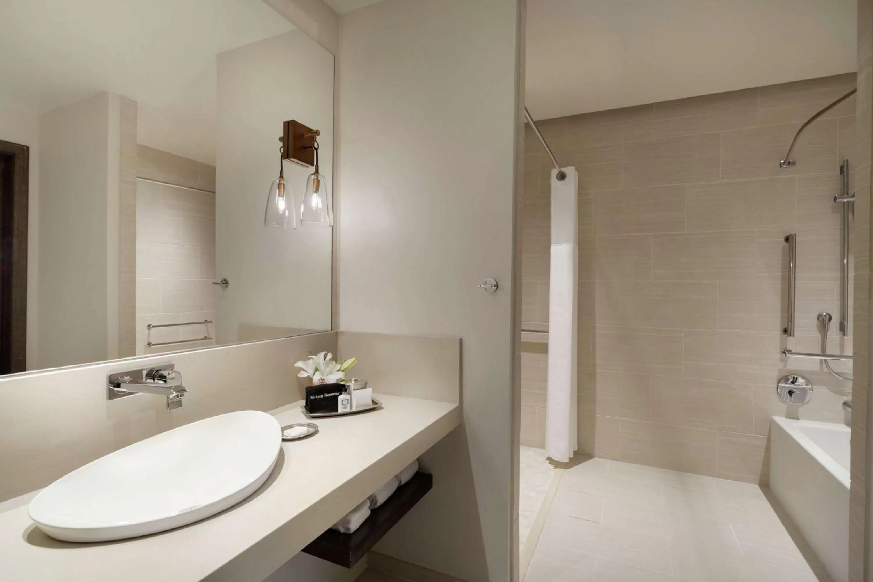 Photo of the whole room in Hoodoo Moab, Curio Collection by Hilton