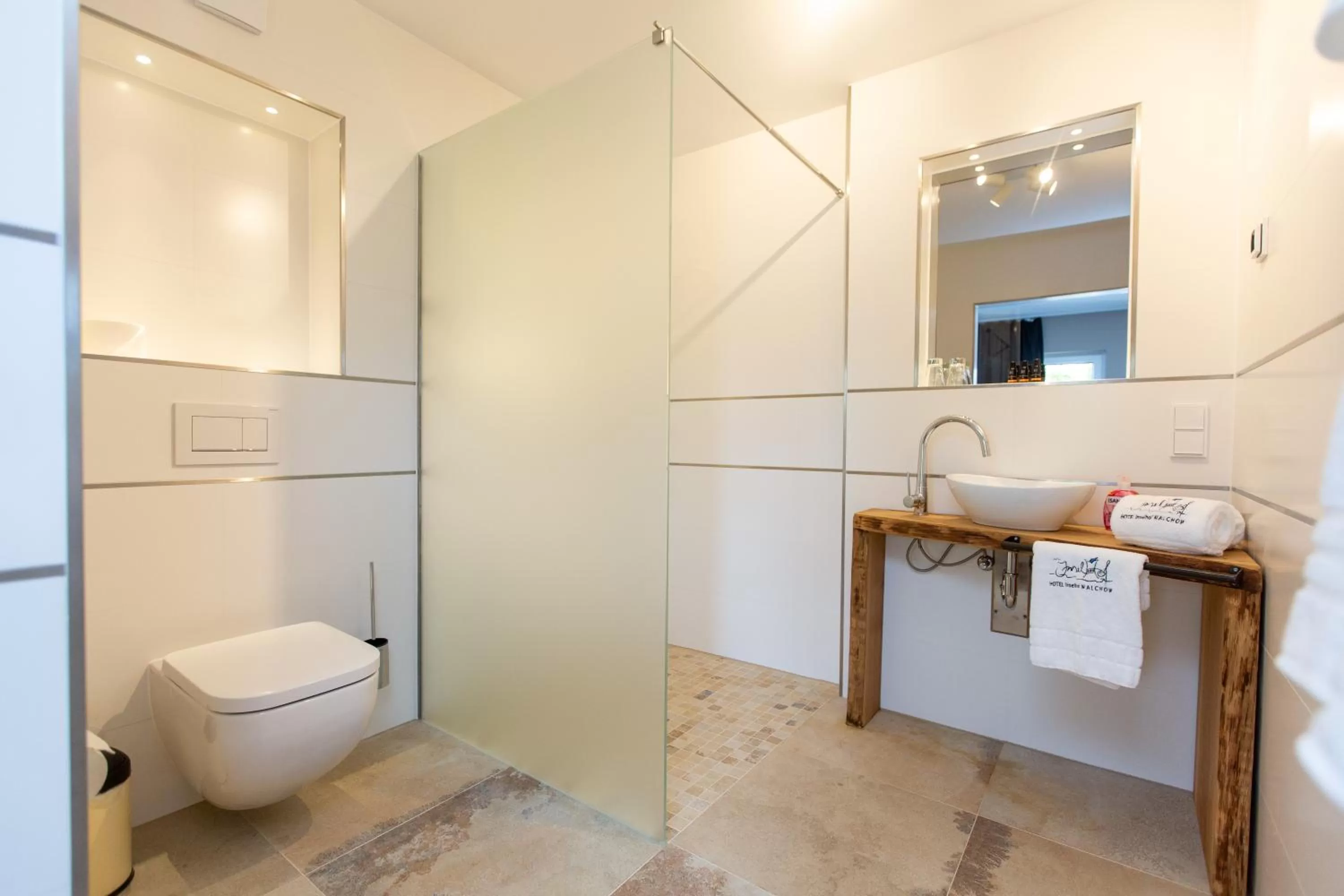 Shower, Bathroom in Hotel Inselhof