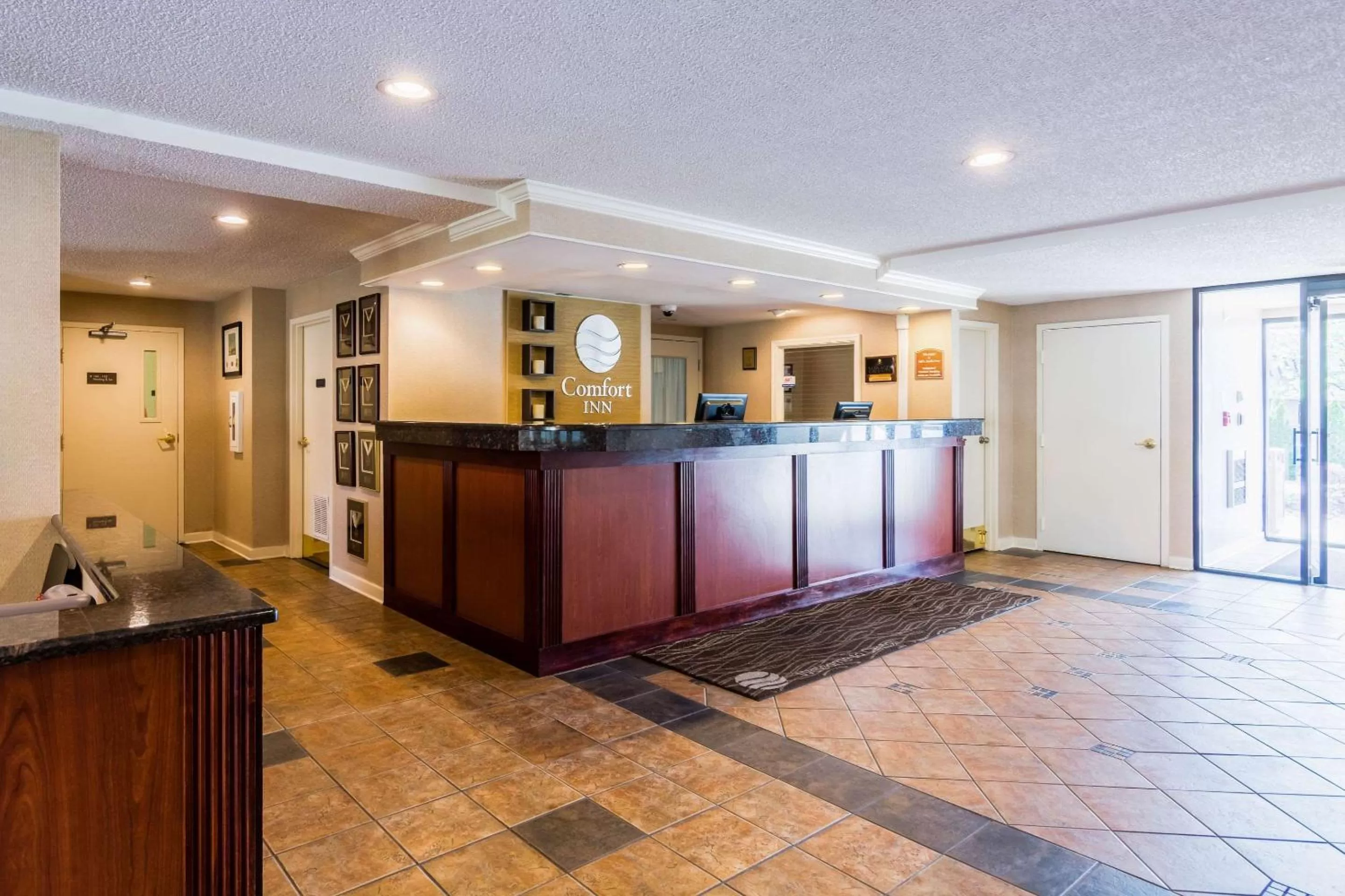 Lobby or reception in Comfort Inn at Joint Base Andrews