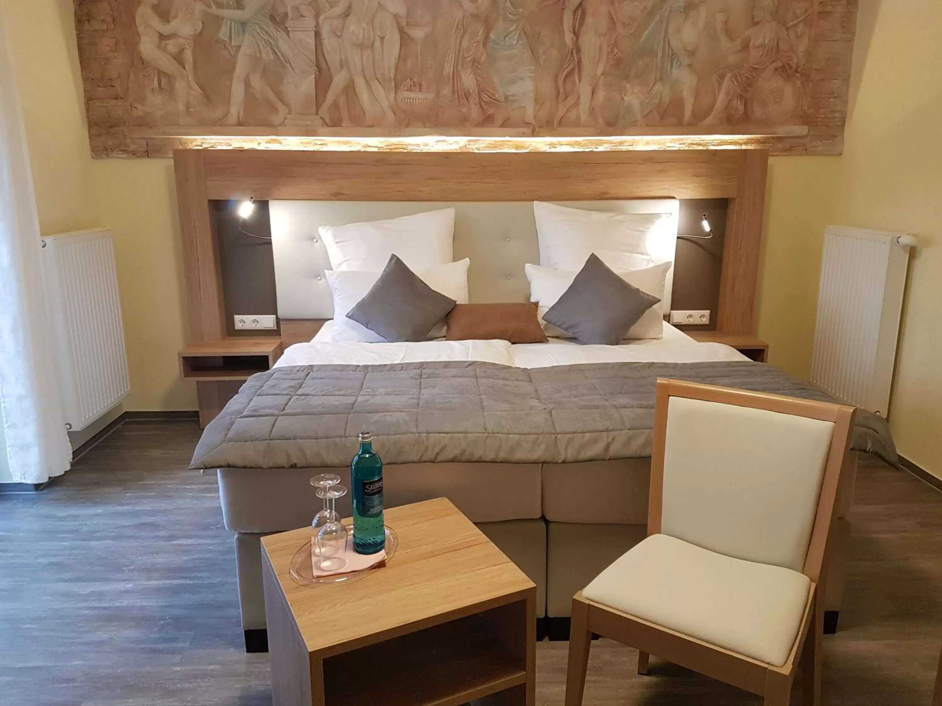 Luxury Triple Room - single occupancy in Hotel & Restaurant Sparta Luxury Triple Room - single occupancy in Hotel & Restaurant Sparta