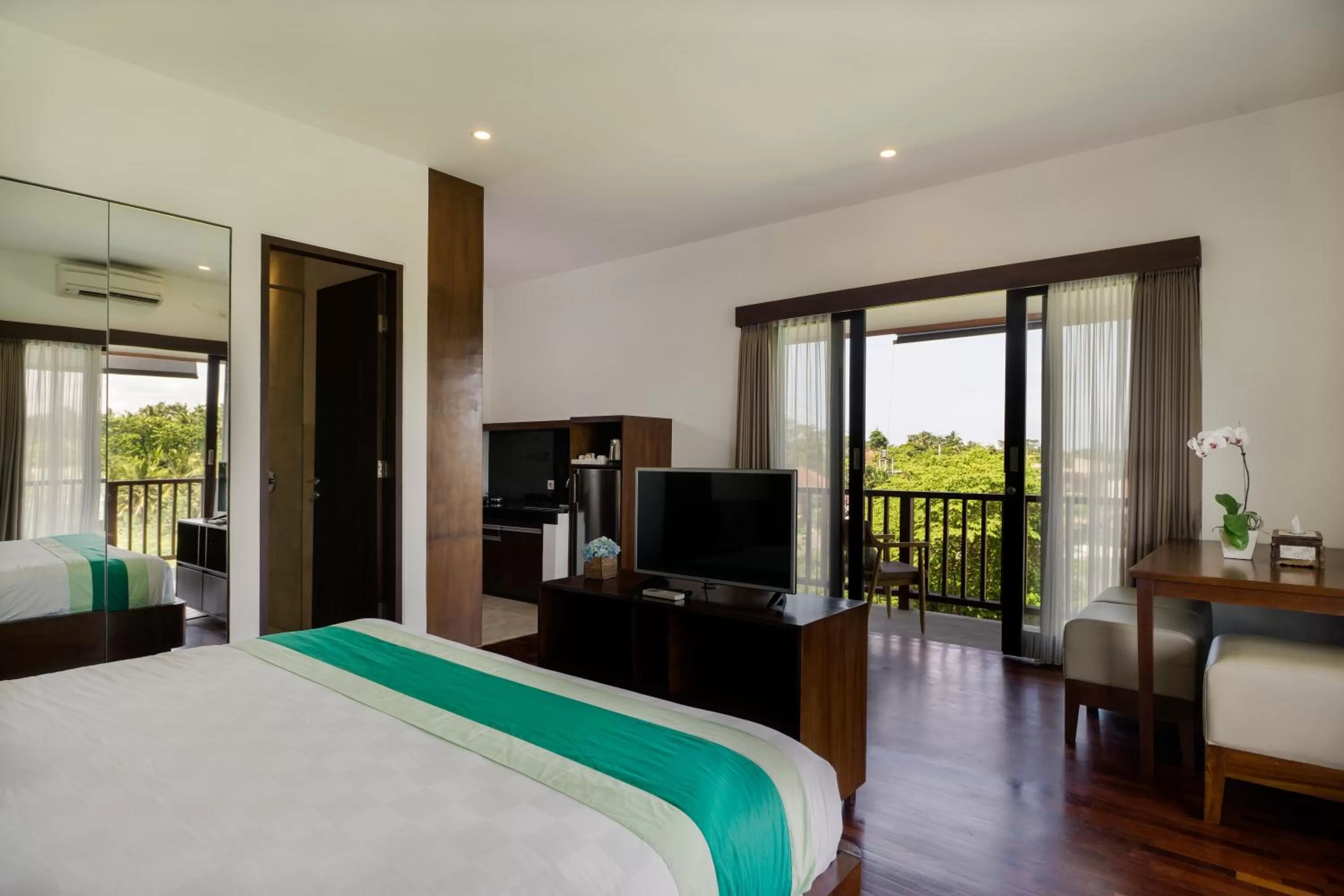 TV and multimedia, Bed in Athaya Ubud