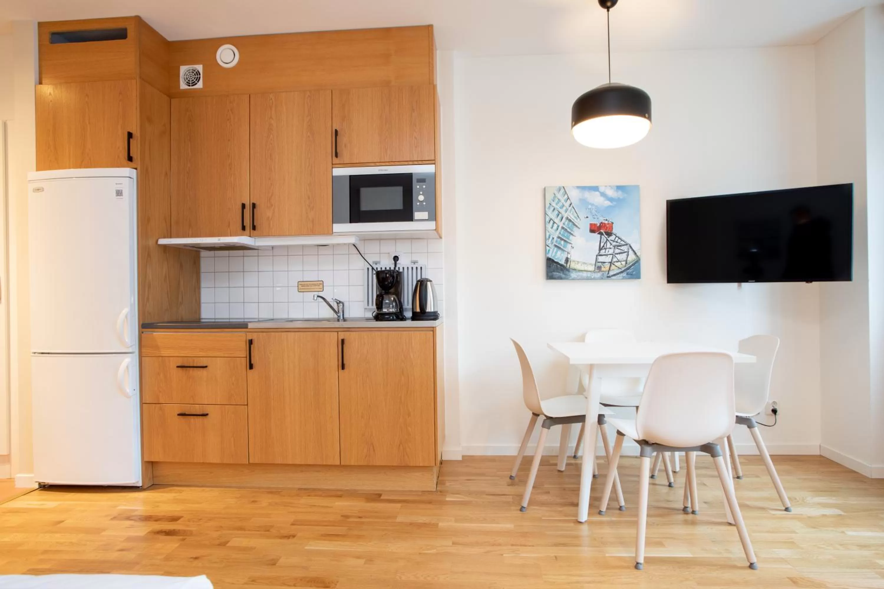 Kitchen or kitchenette in ApartDirect Hammarby Sjöstad