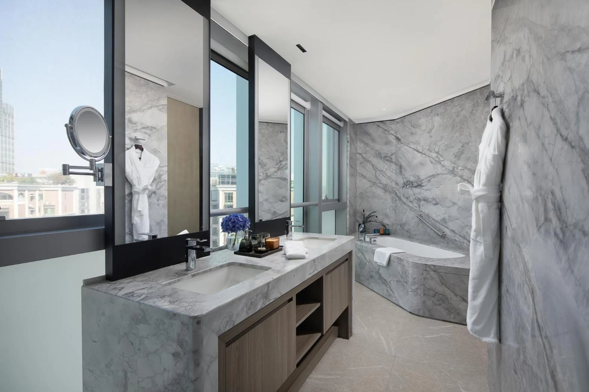 Hot Tub, Bed in Ascott ICC Guangzhou