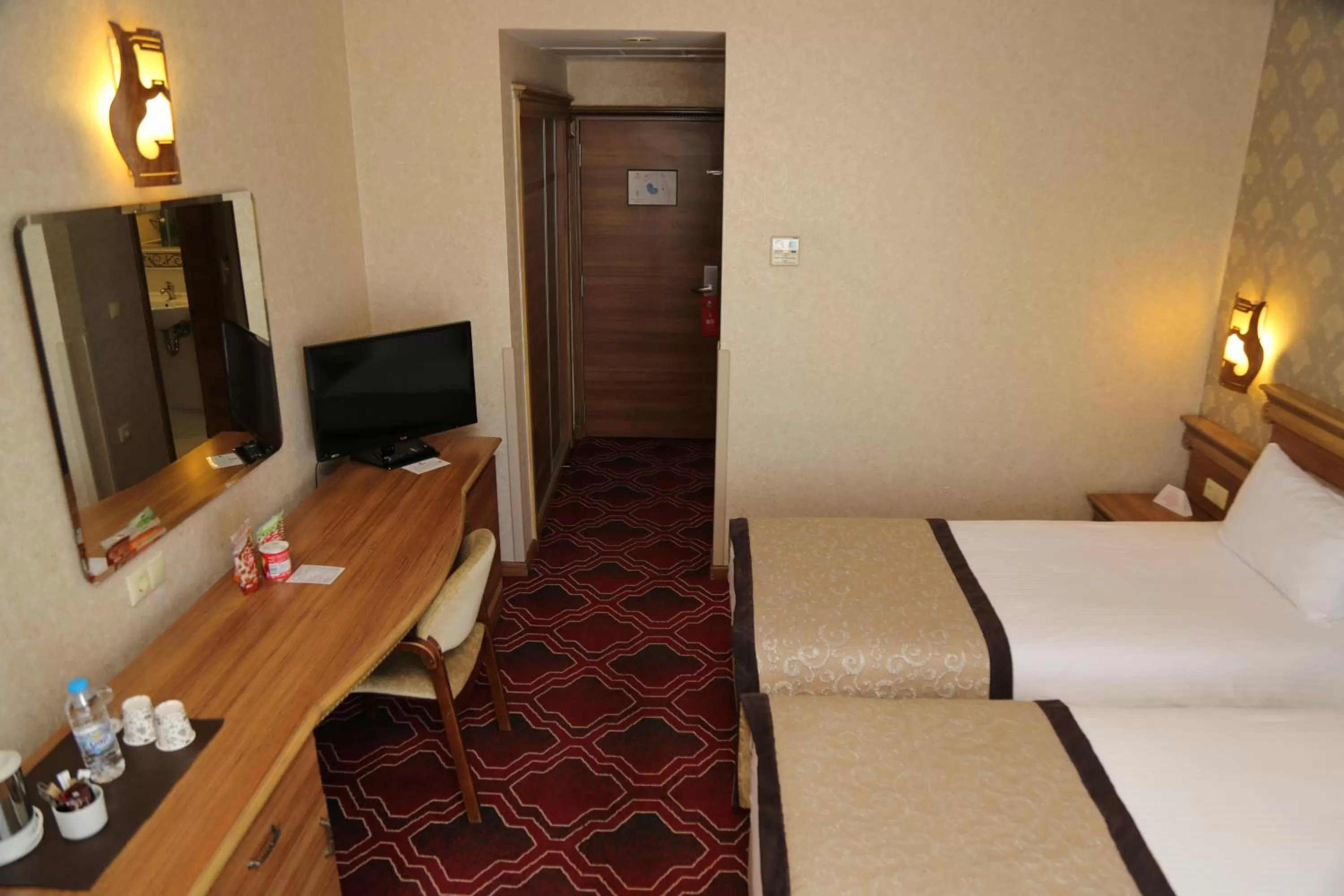 Photo of the whole room, TV/Entertainment Center in Lidya Sardes Hotel Thermal & SPA