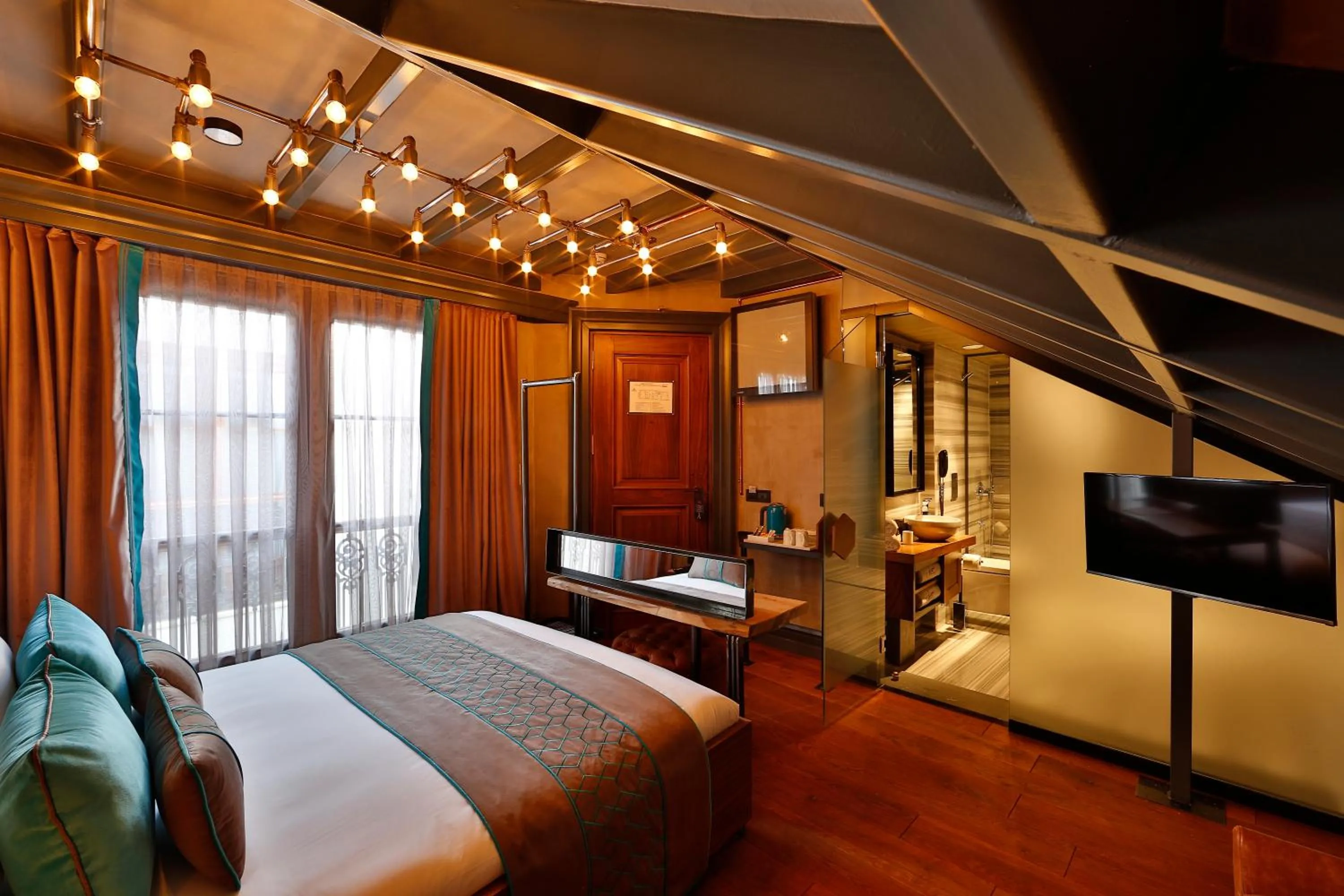 Bed in Sanat Boutique Hotel Pera