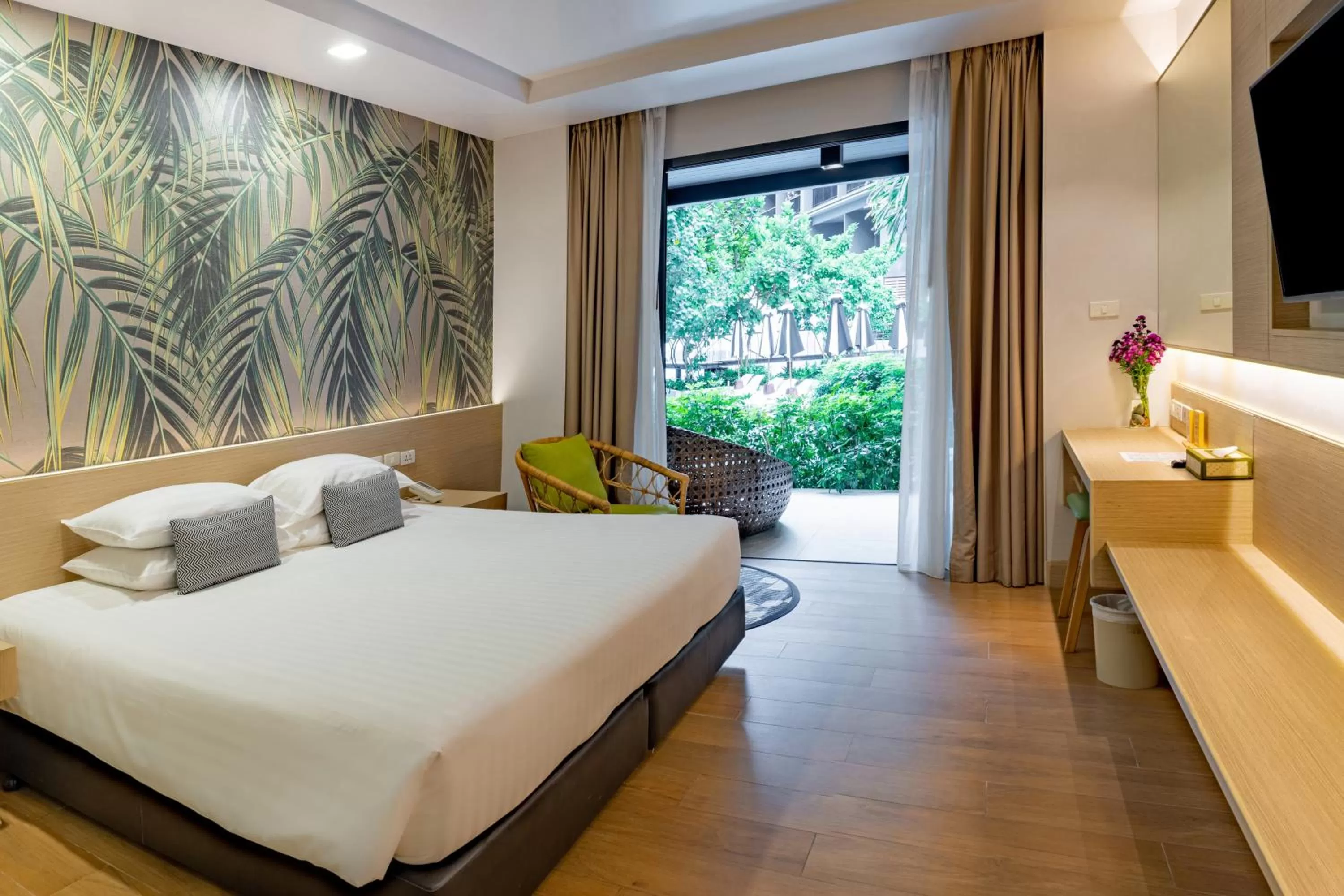 Bed in Panan Krabi Resort