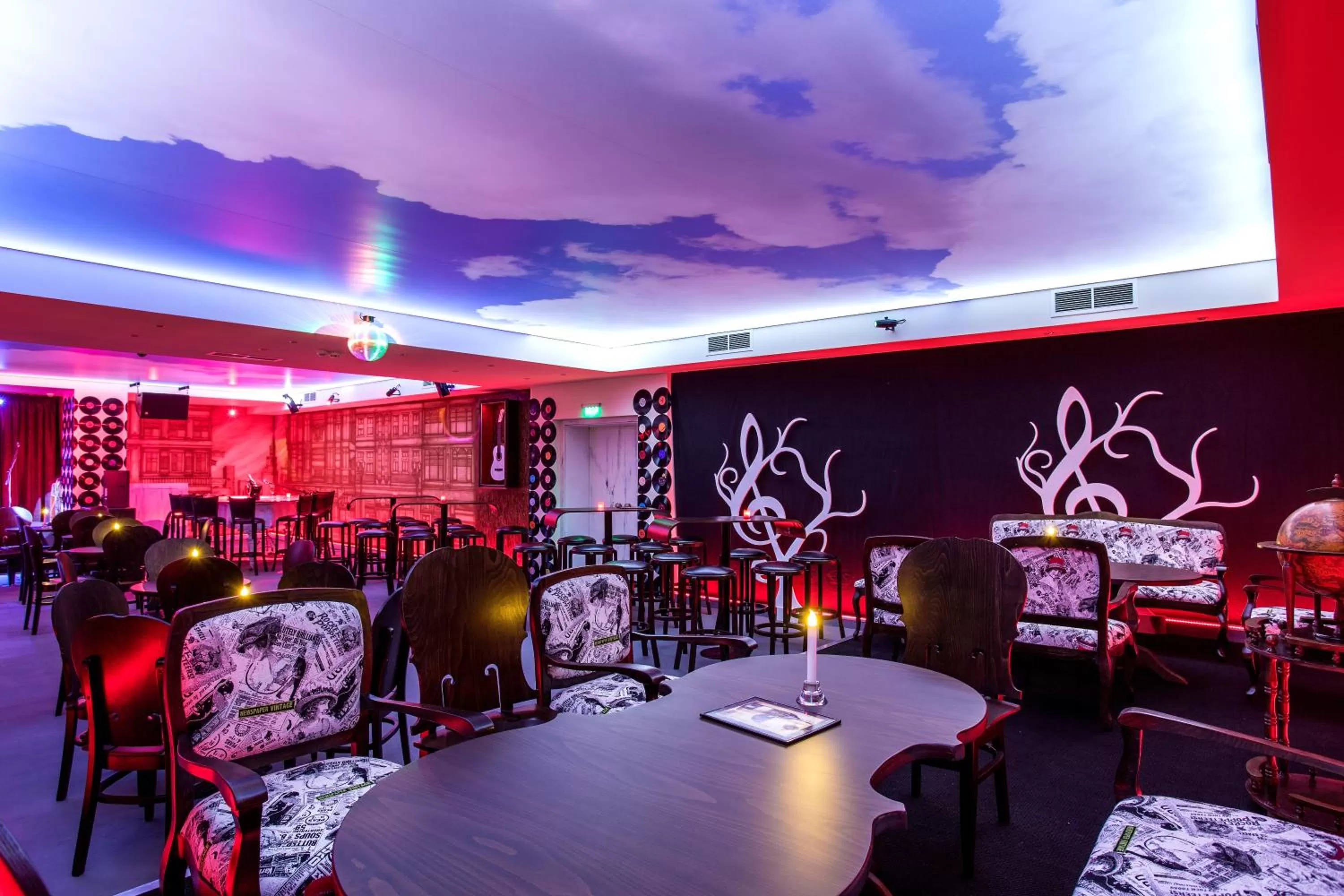 Restaurant/places to eat in Vitosha Park Hotel - Free Indoor Pool & Parking