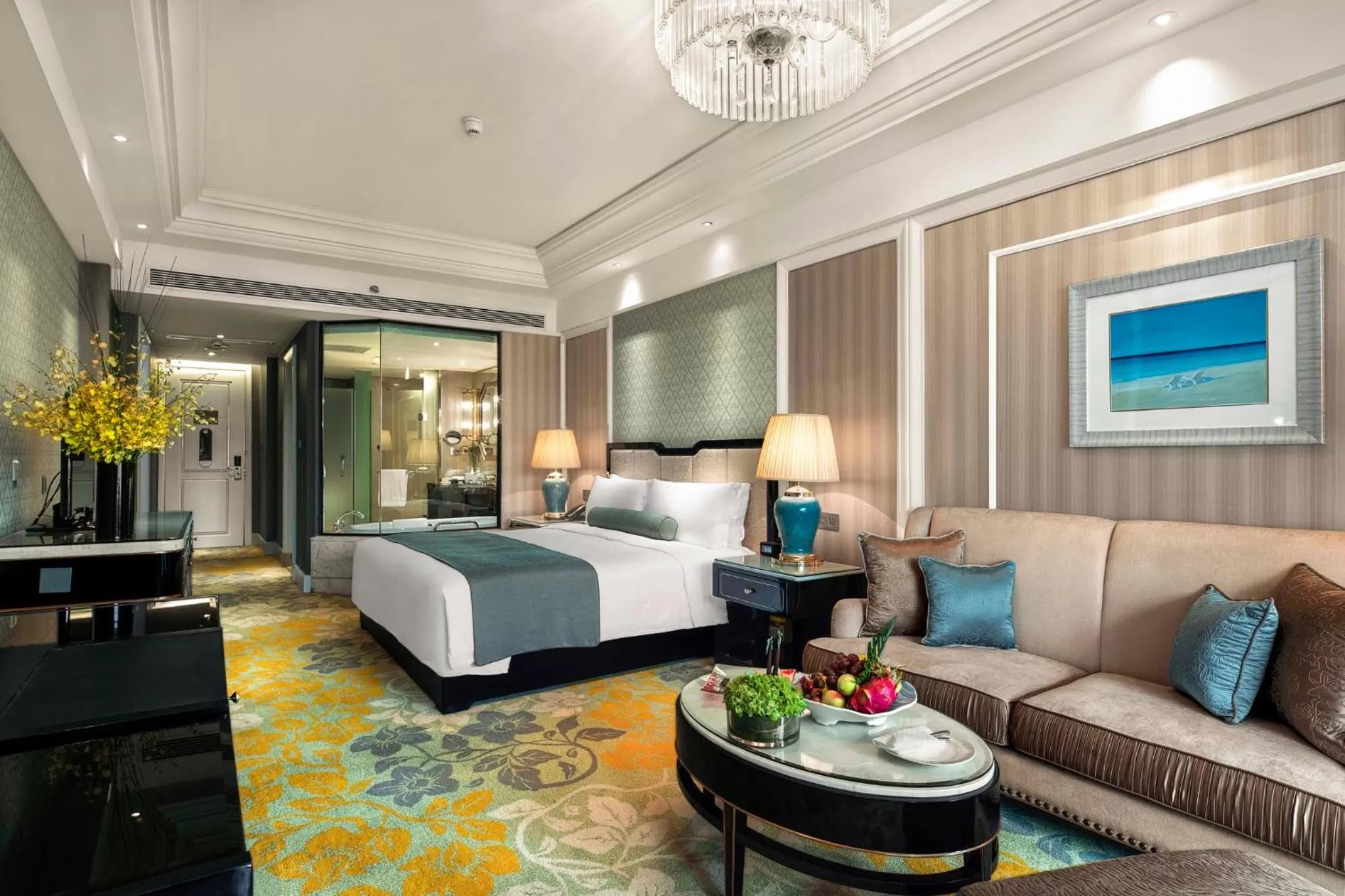 Photo of the whole room, Bed in InterContinental Chengdu Global Center by IHG