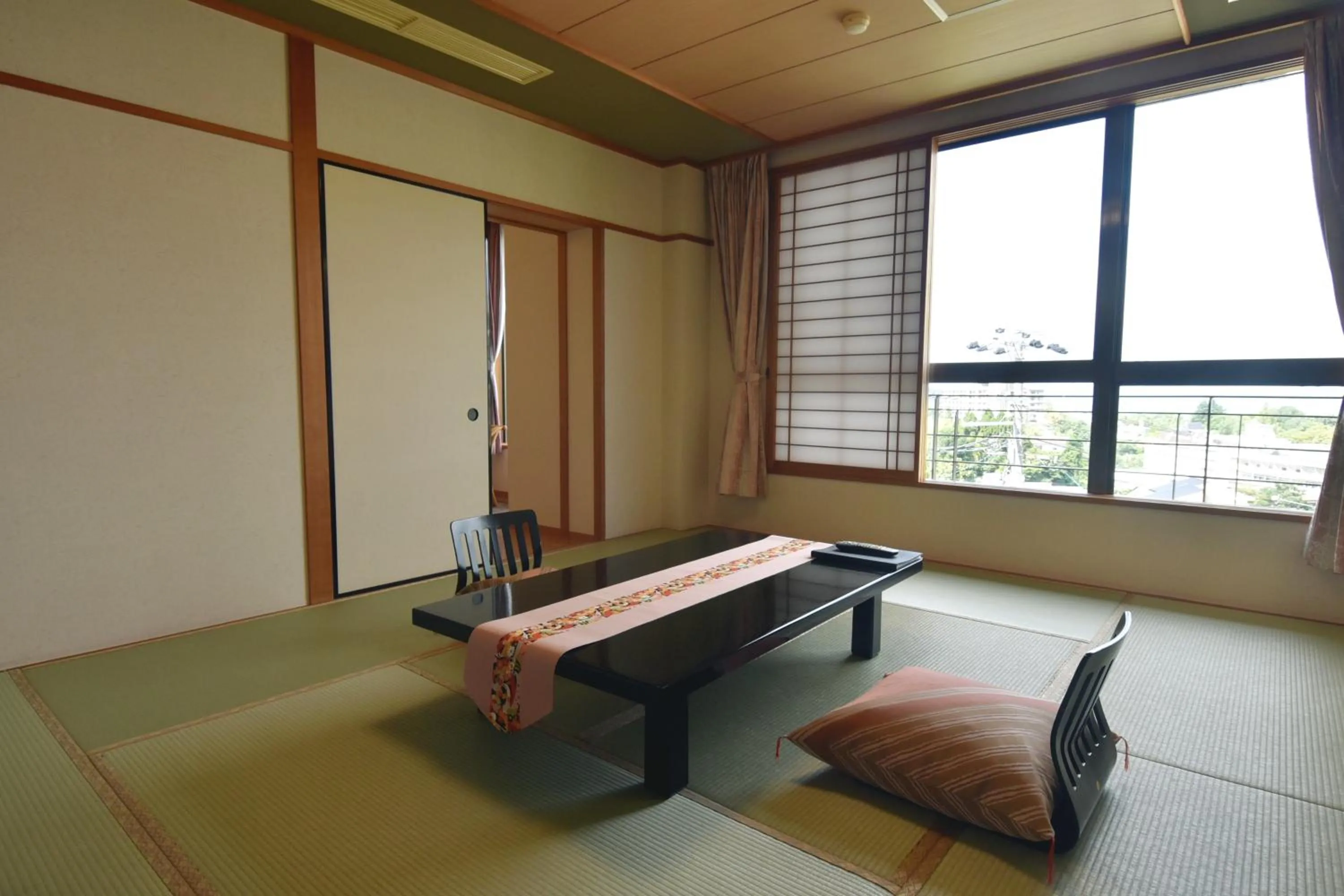 Photo of the whole room in Arima Onsen Taketoritei Maruyama