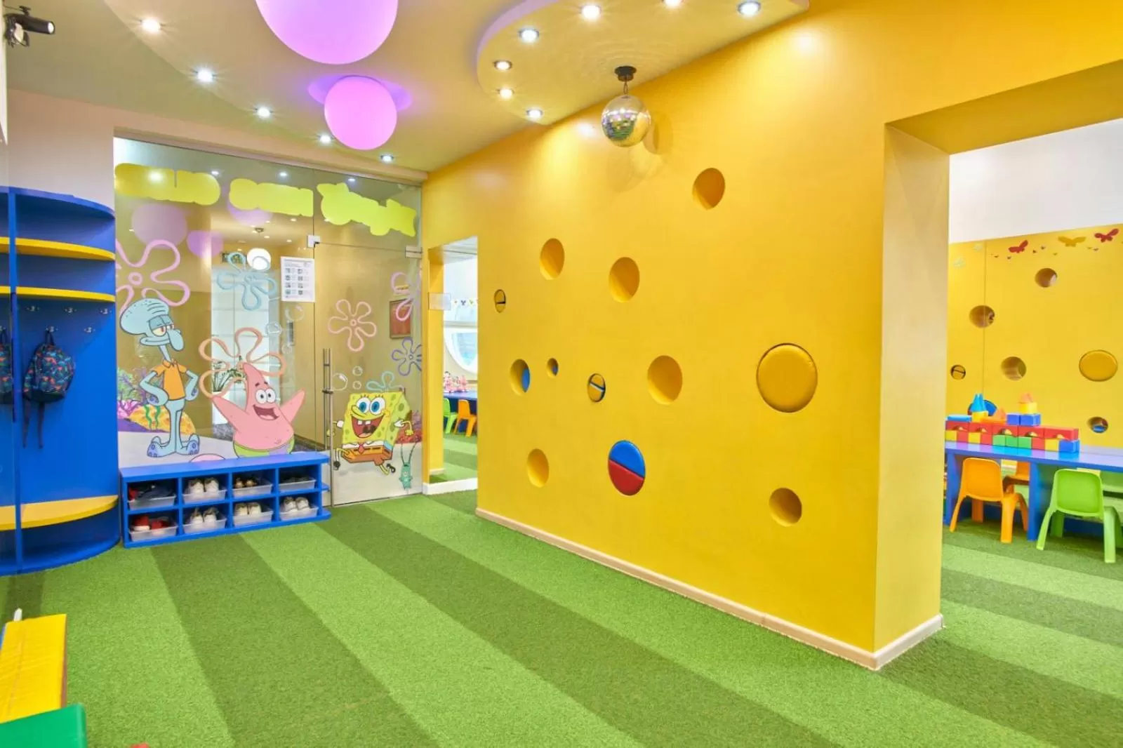 Kids's club in Hotel & Spa NEMO with dolphins