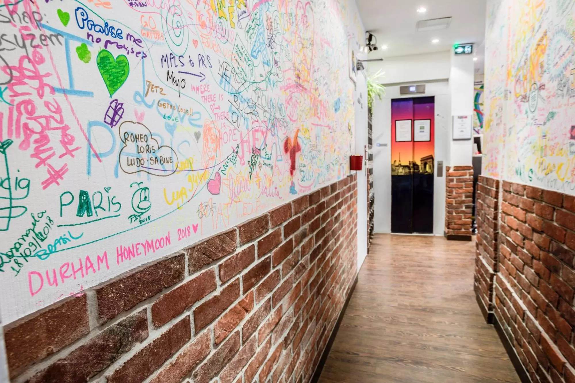 Property logo or sign in Absolute Hotel Paris République