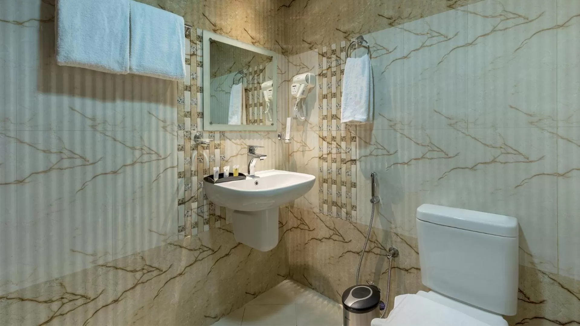 Bathroom in Jiwar Al Madina Hotel