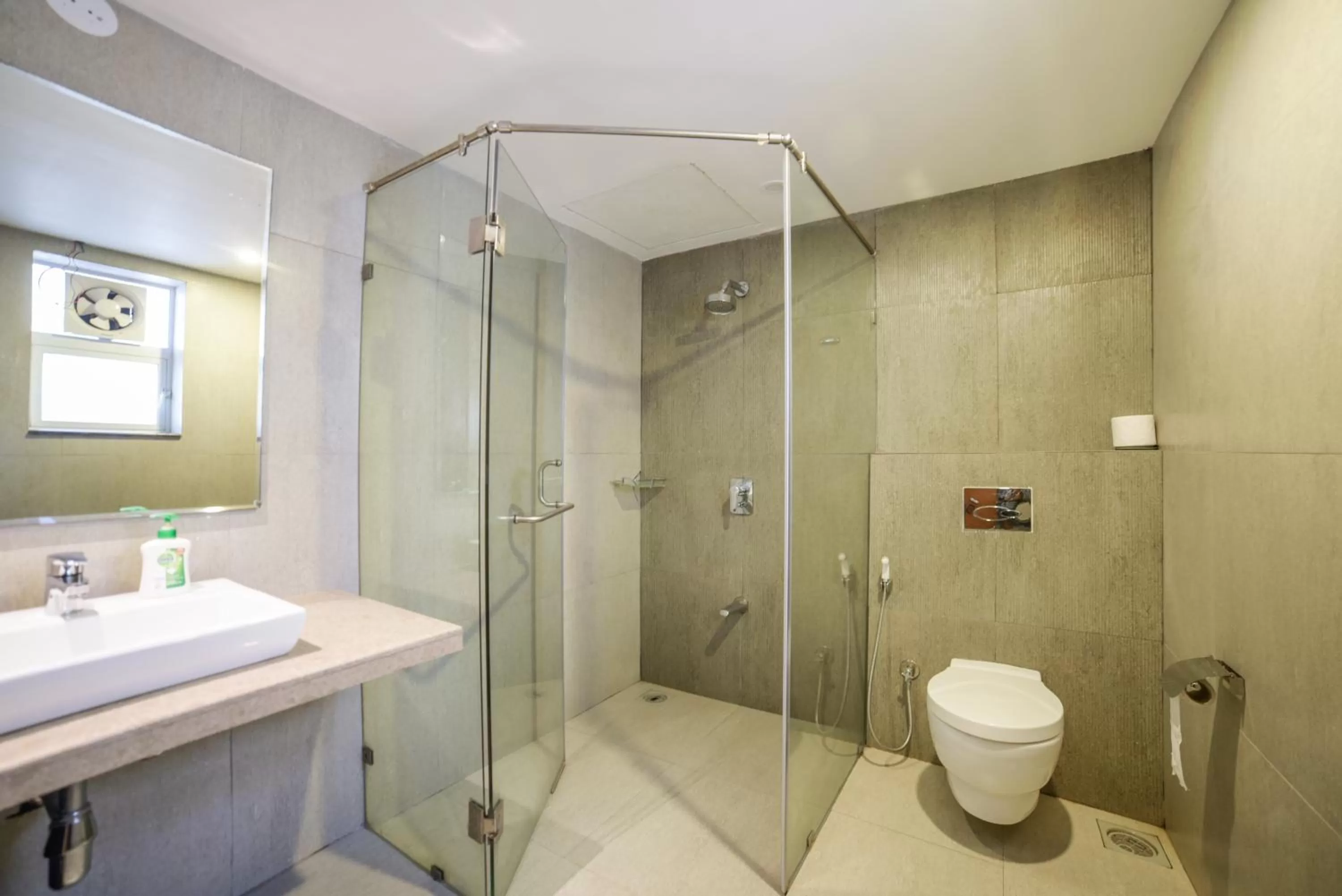 Bathroom in Eternal wave by HappyInch