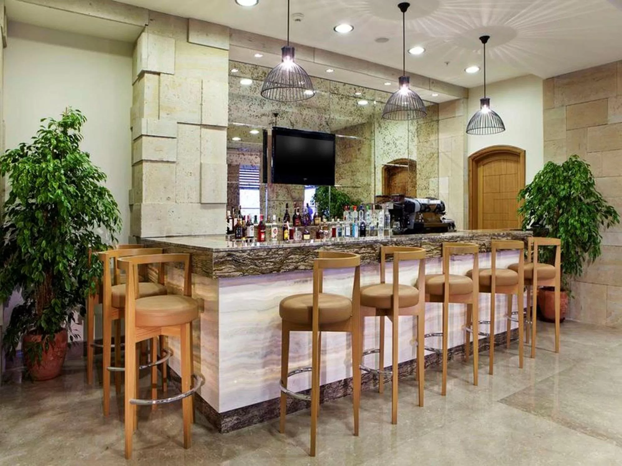 Lounge or bar in DoubleTree By Hilton Avanos Cappadocia