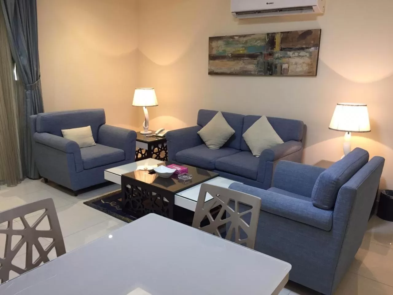 Seating Area in Arjaan Altakhassusi Hotel Suites