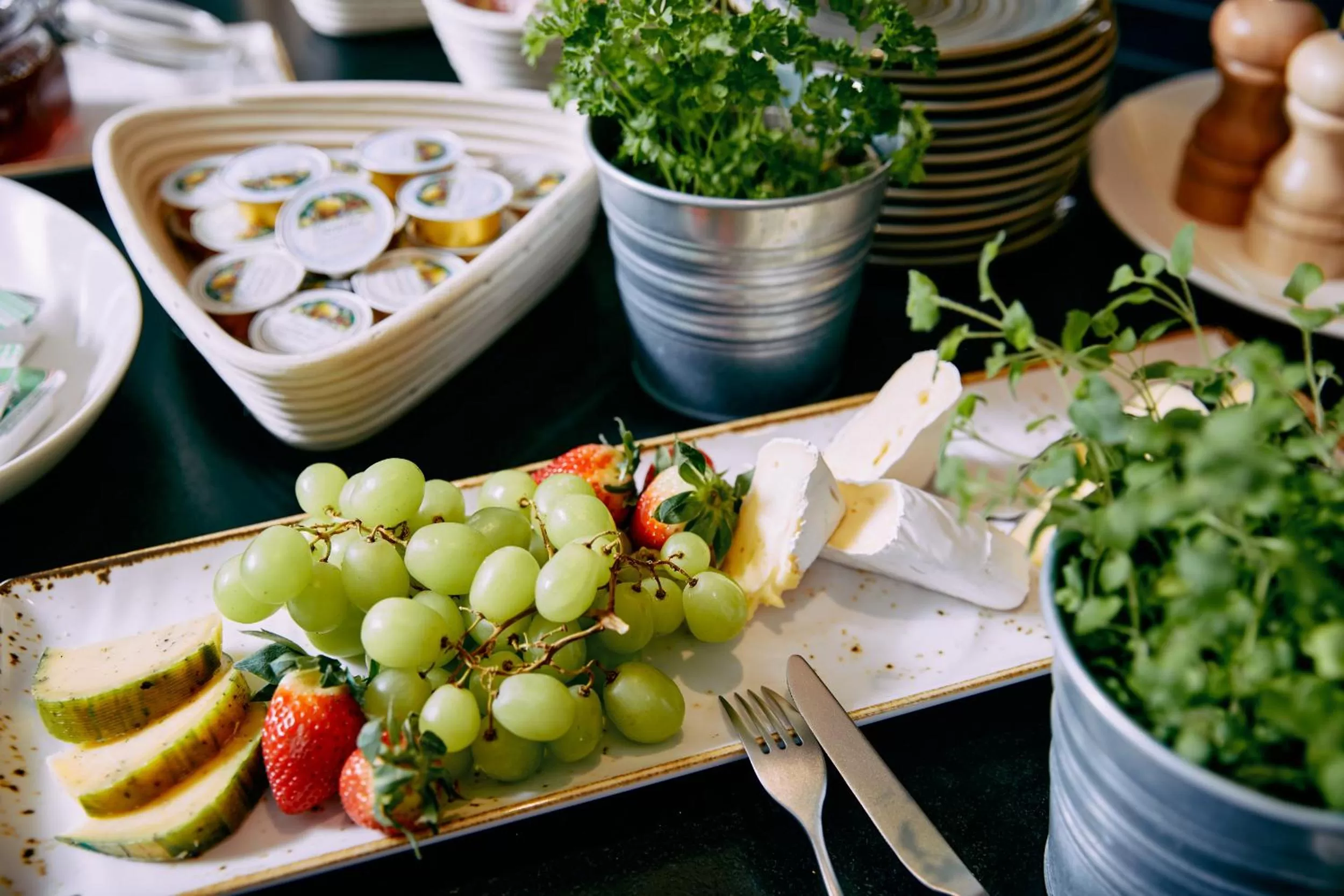 Restaurant/places to eat, Food in Home suite home