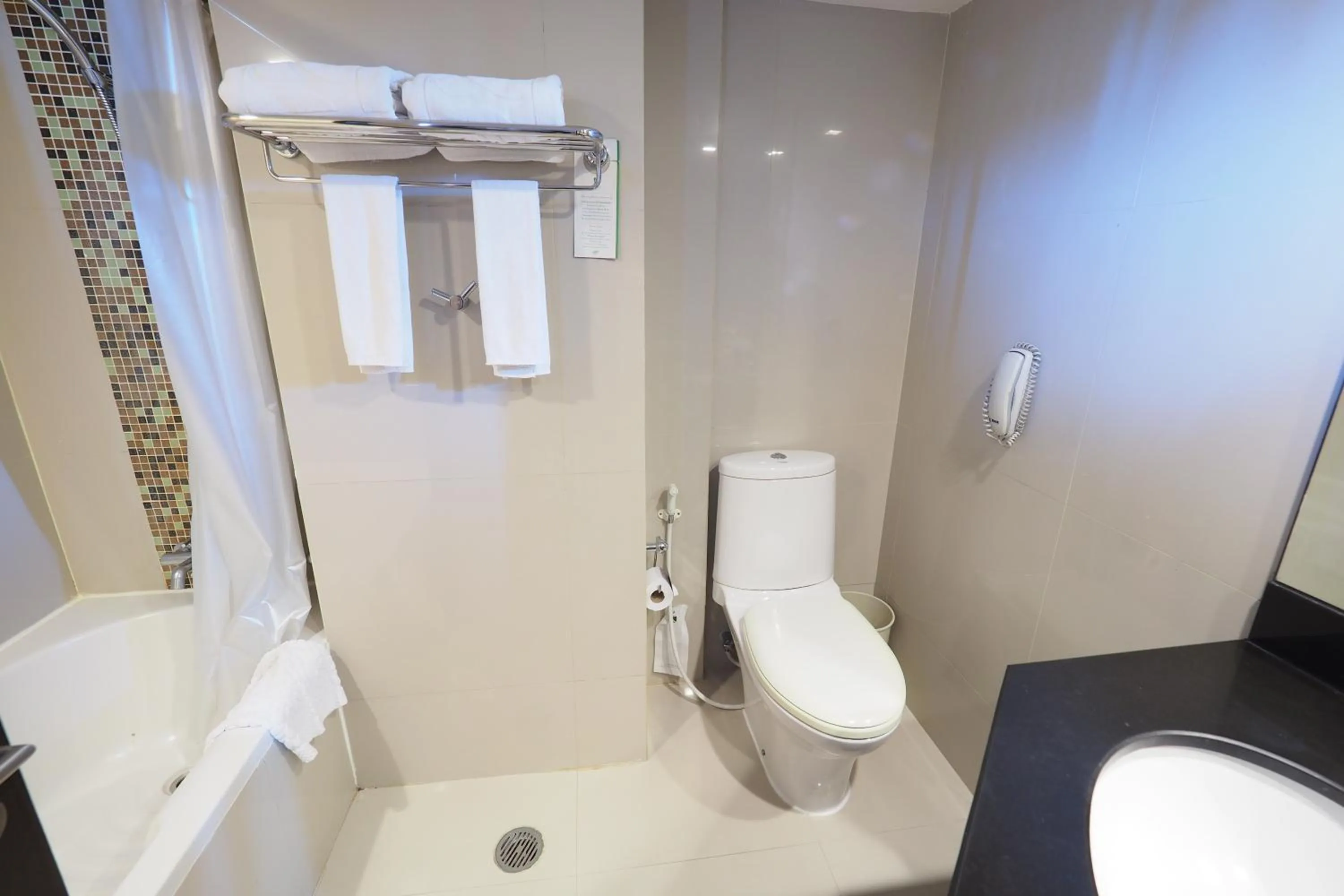 Bathroom in SC Park Hotel