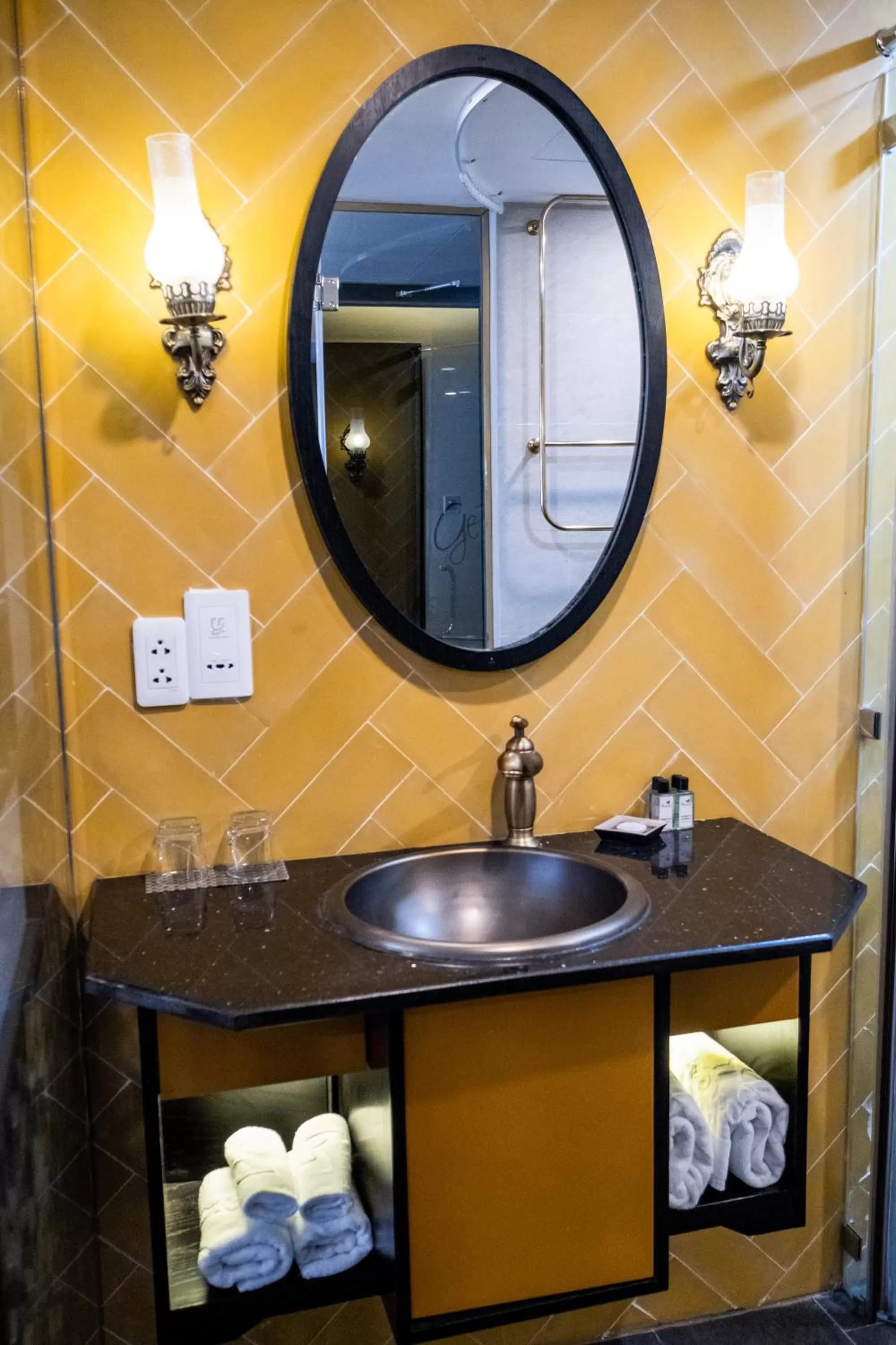 Toilet in Sanouva Saigon Hotel