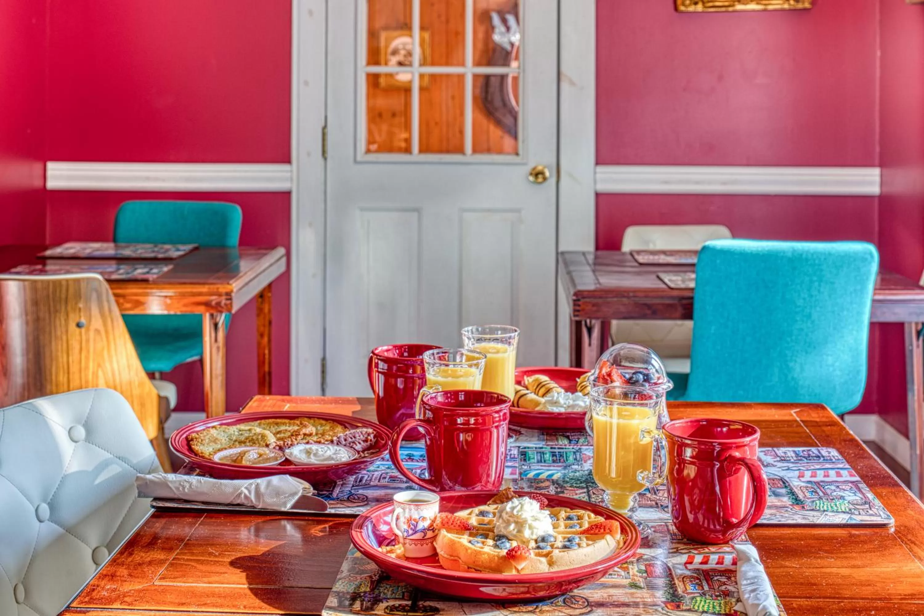 Breakfast in Mountain Treasure Bed and Breakfast