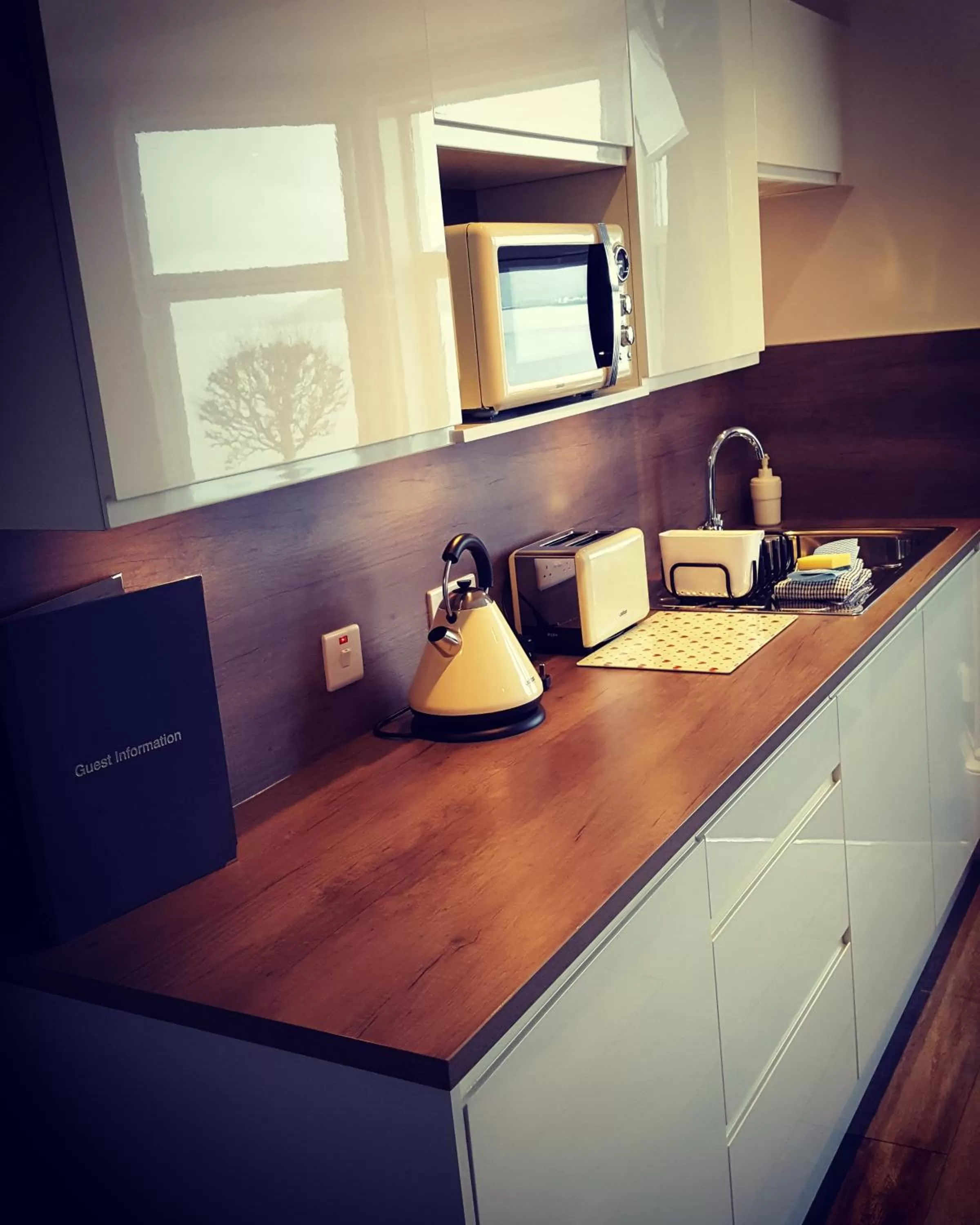 Boat House Super Suites