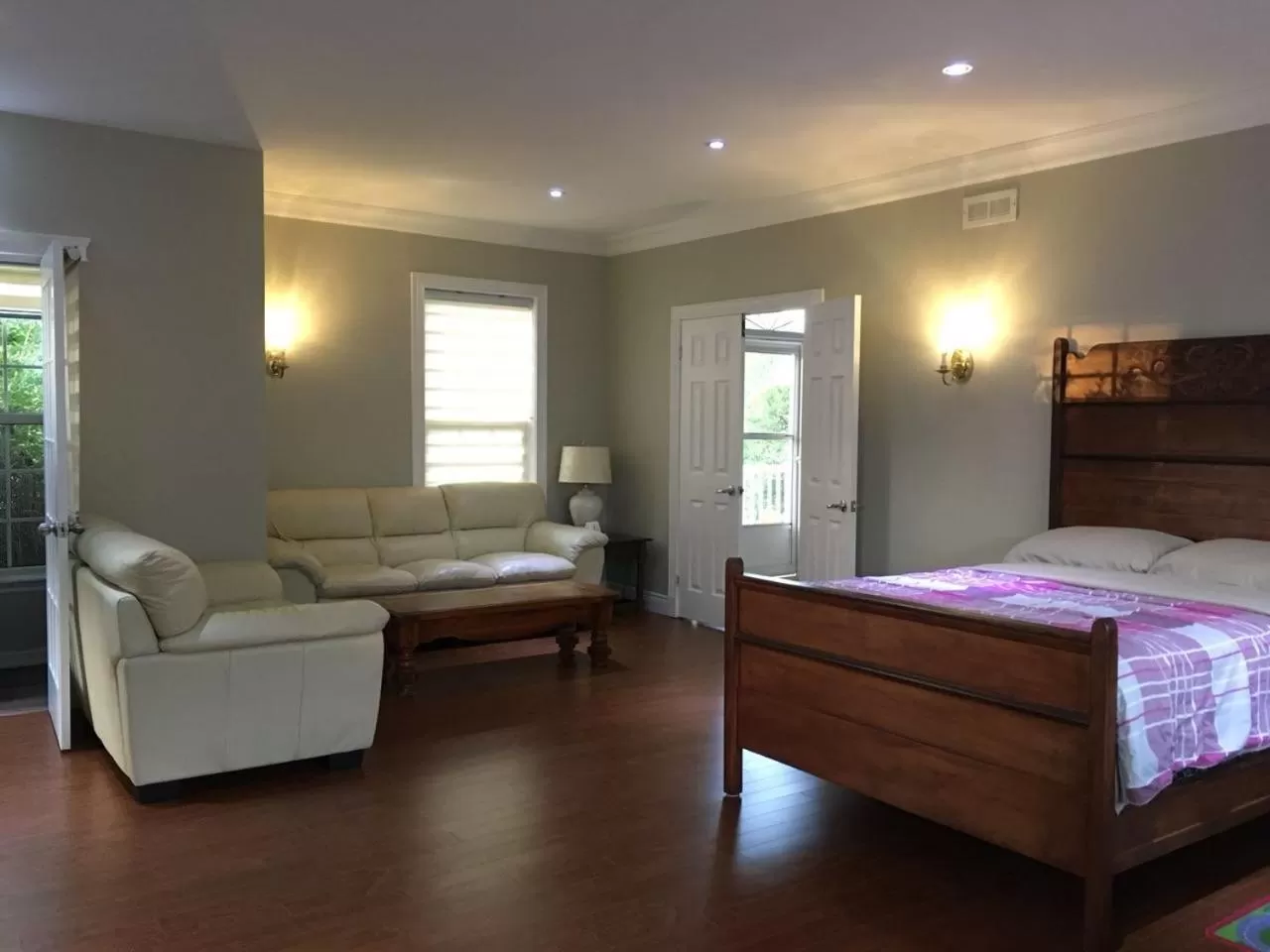 Bed in Seaview White House