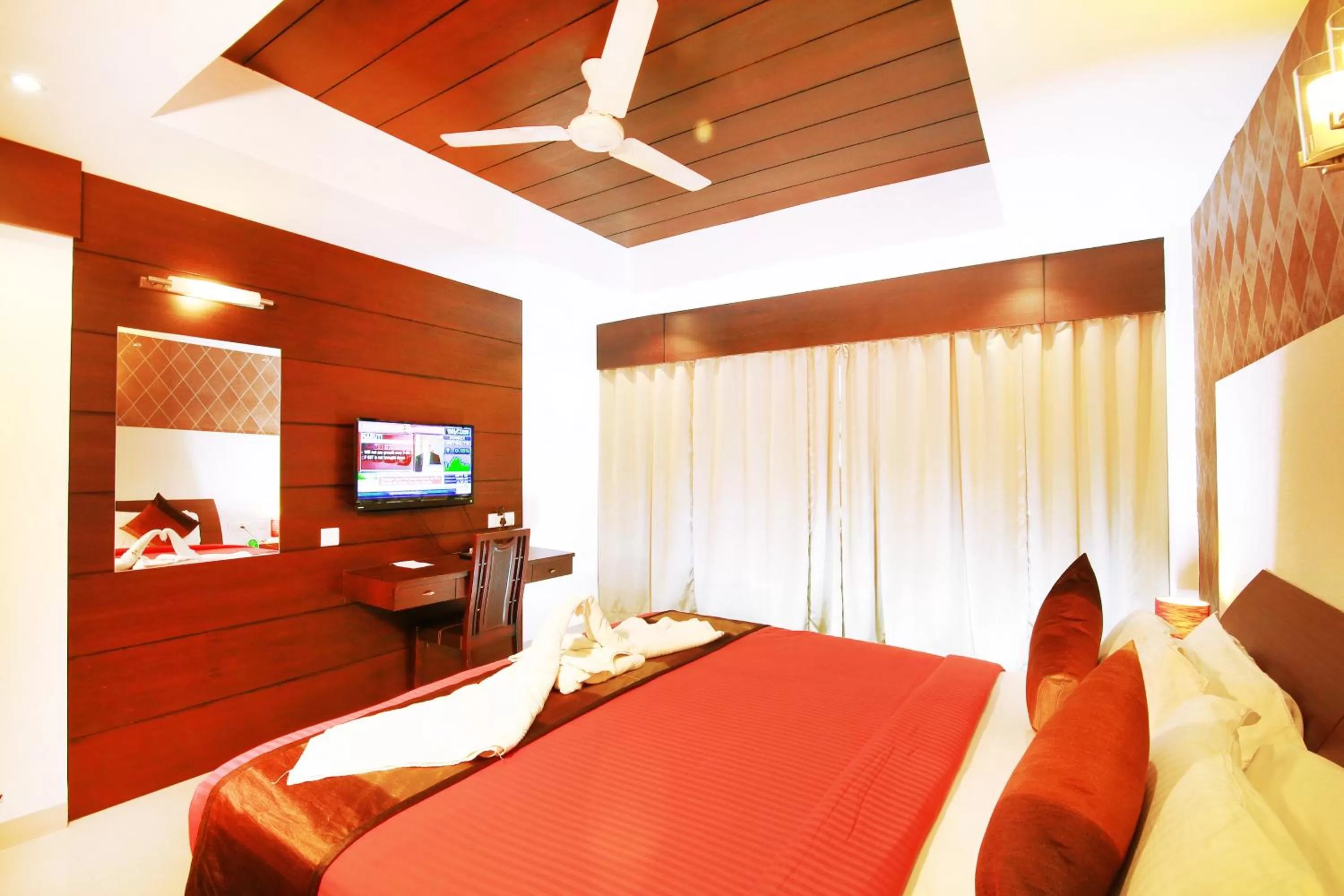 TV and multimedia in Royal Omars