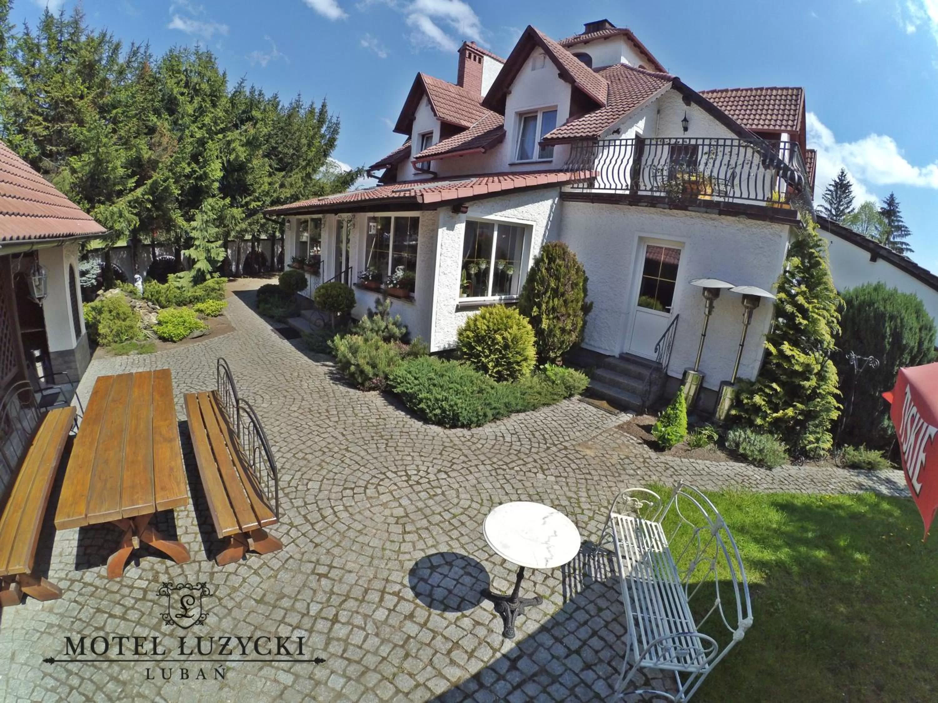 BBQ facilities in Motel Łużycki & Restauracja