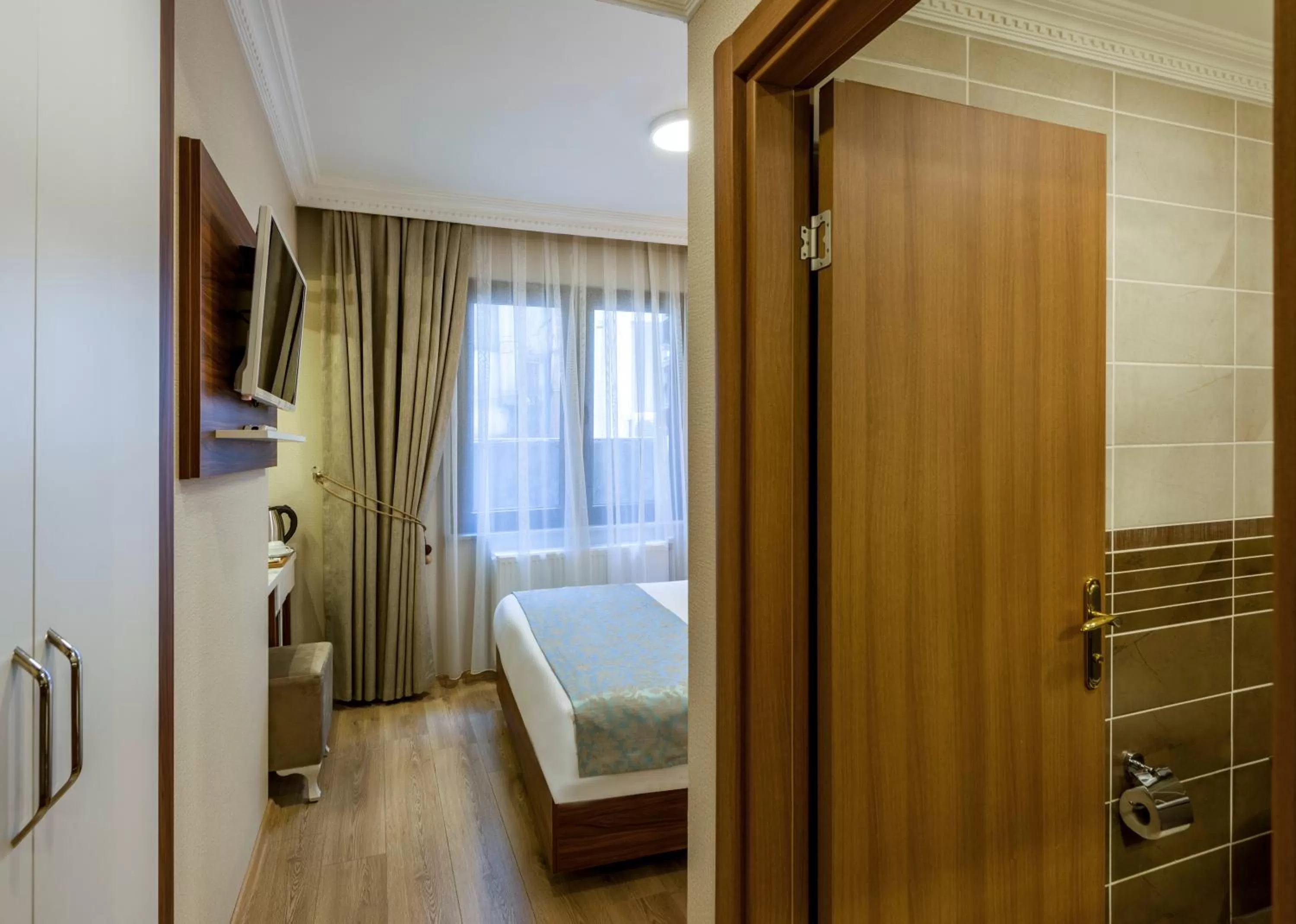 Bedroom, Bed in Kupeli Hotel