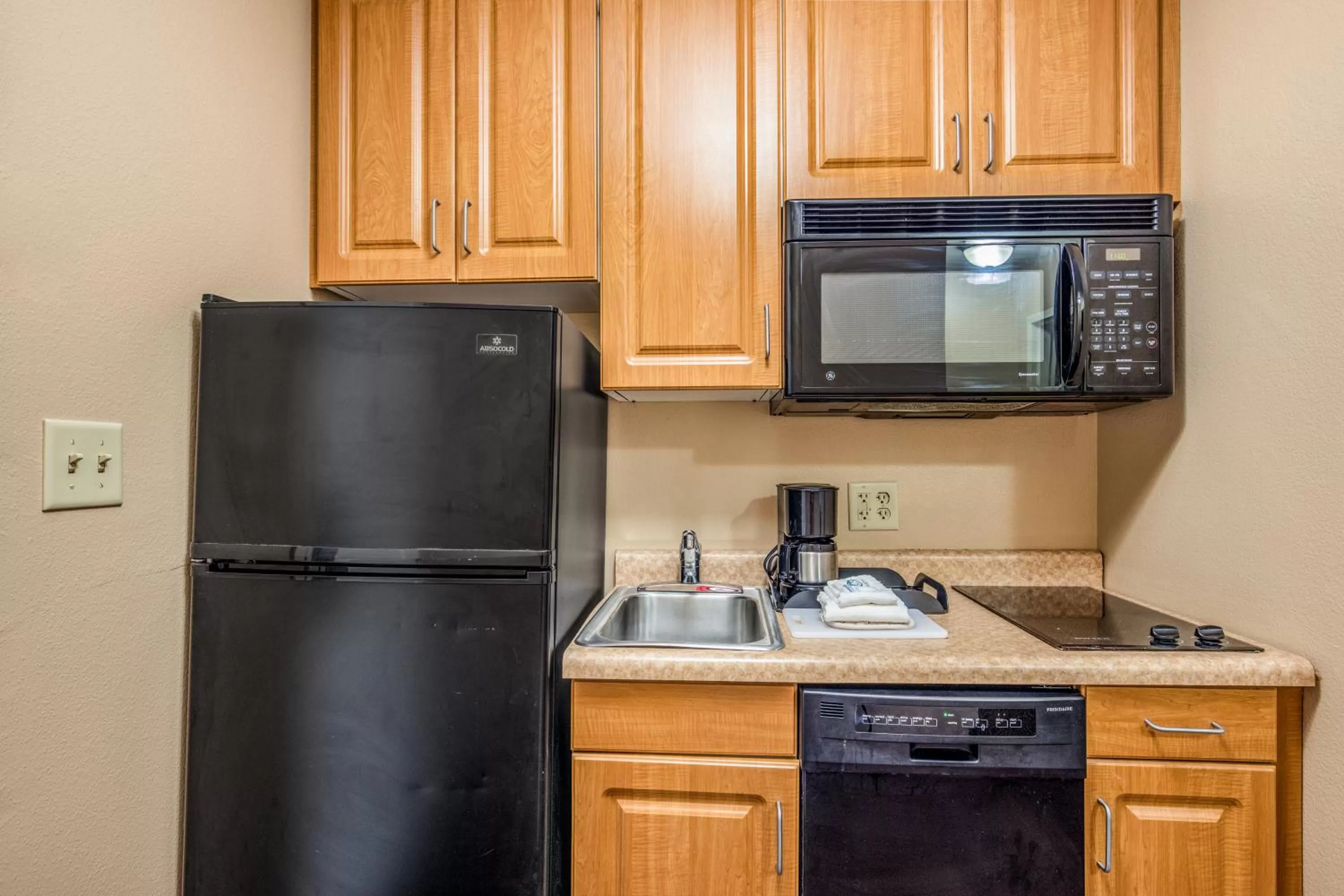 Kitchen or kitchenette in MainStay Suites Port Saint Joe South