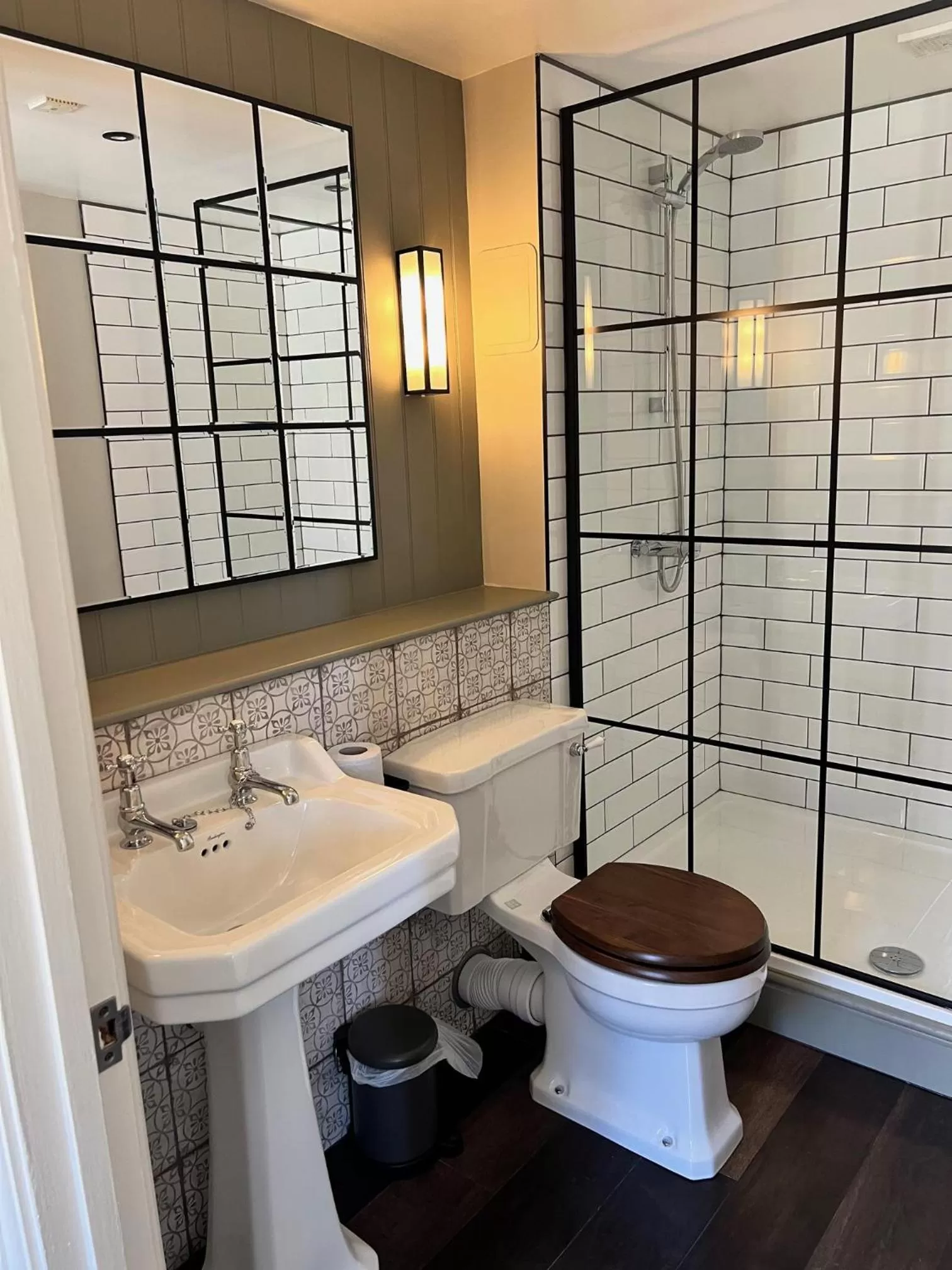 Bathroom in The Punchbowl Inn