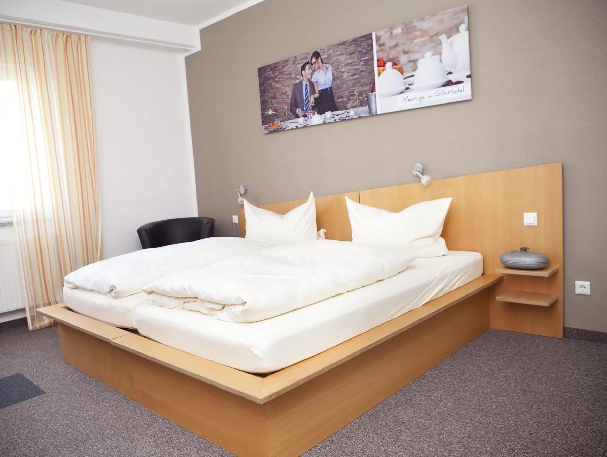 Day, Bed in GS Hotel Mindelheim