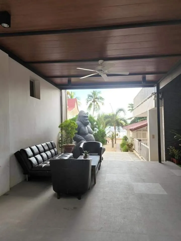 Patio in Stunning Republic