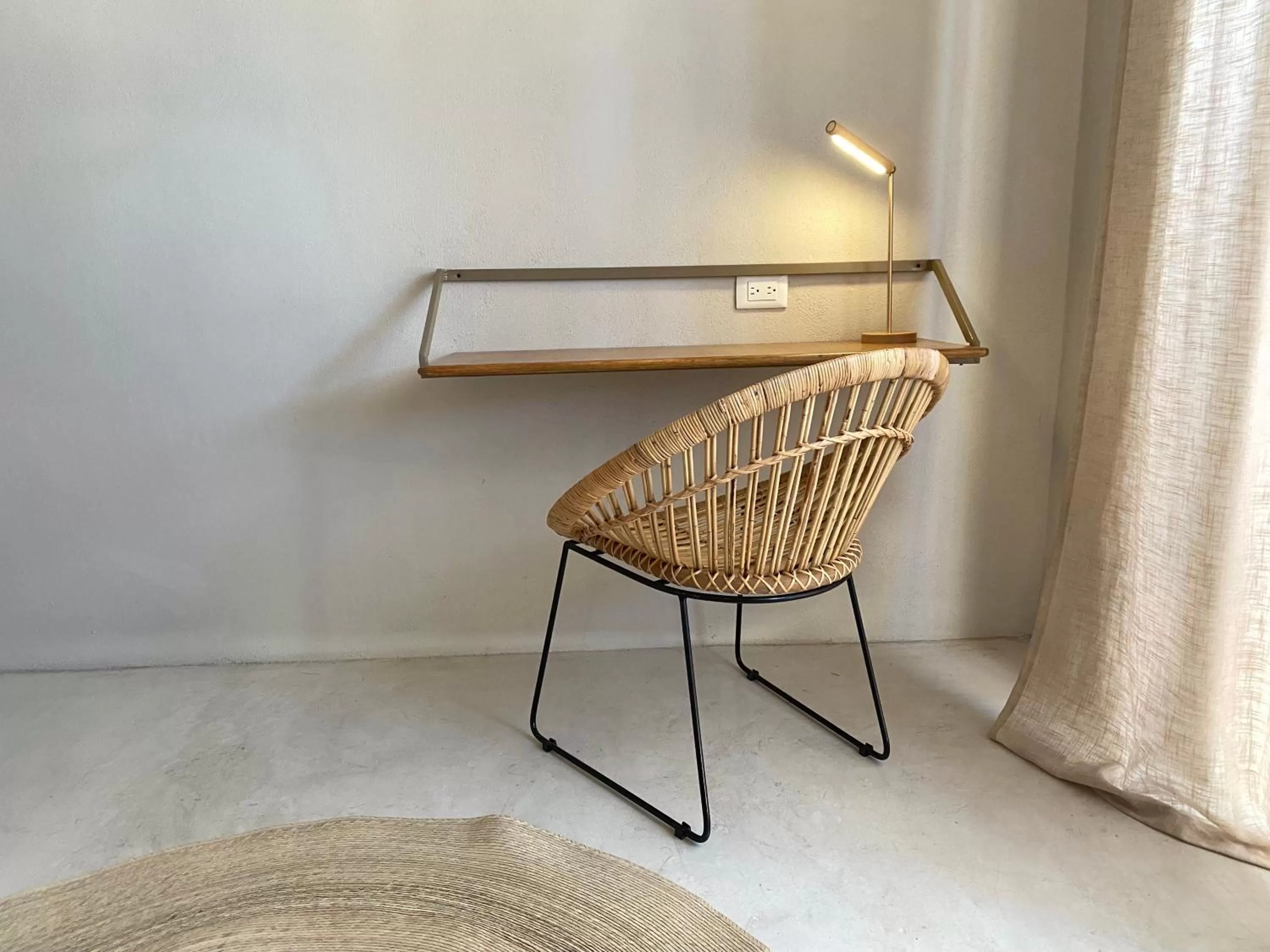 The Mantarraya Outpost