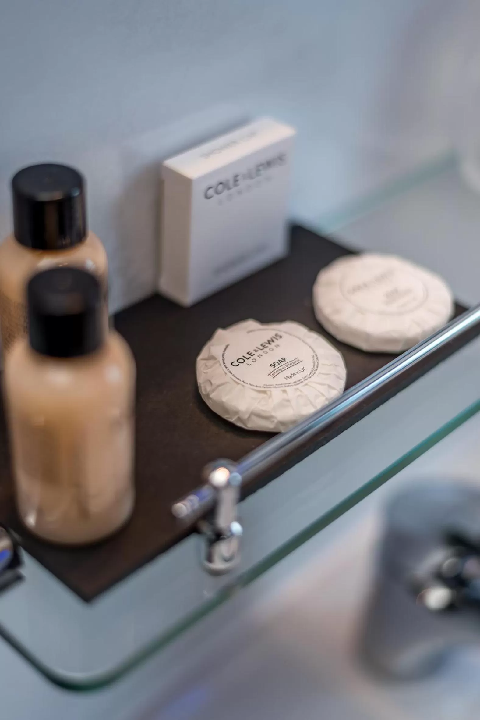 Bathroom in Grey Harlings Rooms