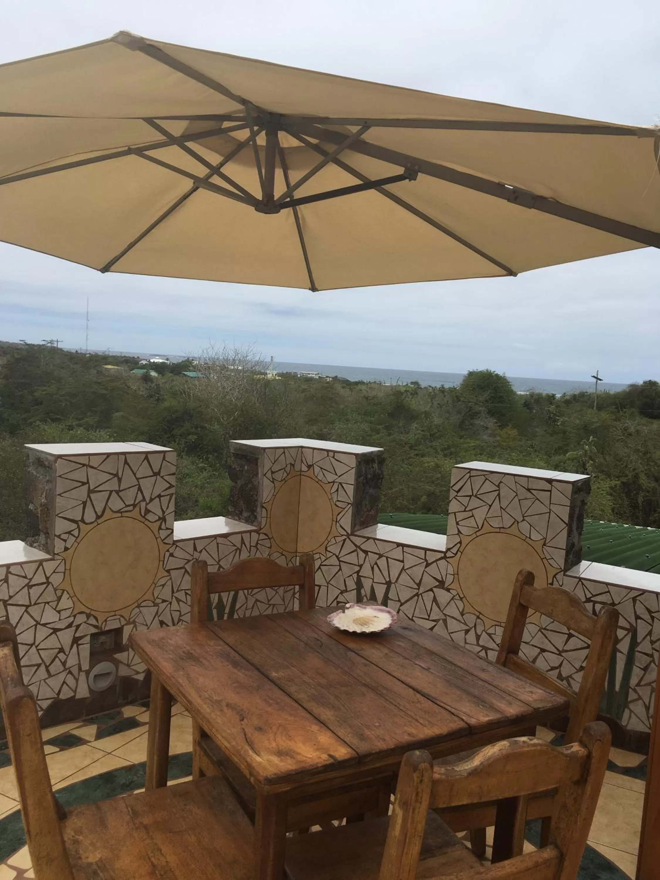 Restaurant/Places to Eat in La Fortaleza De Haro