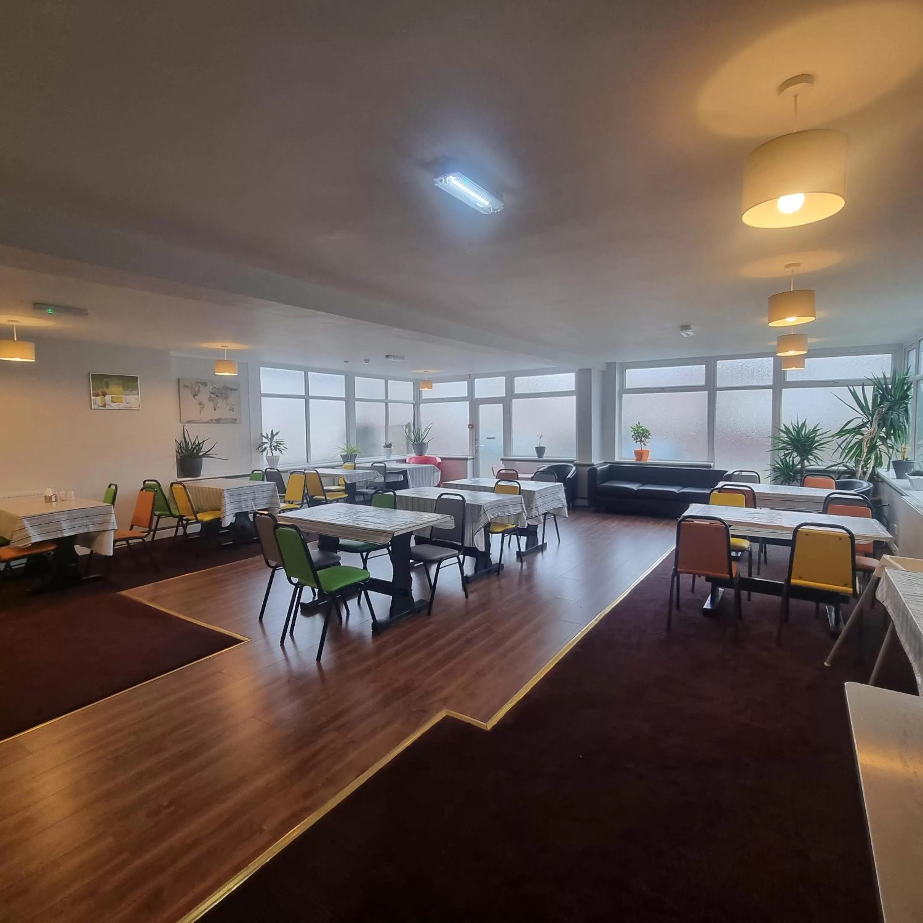 Palm Beach Hotel by the Sea