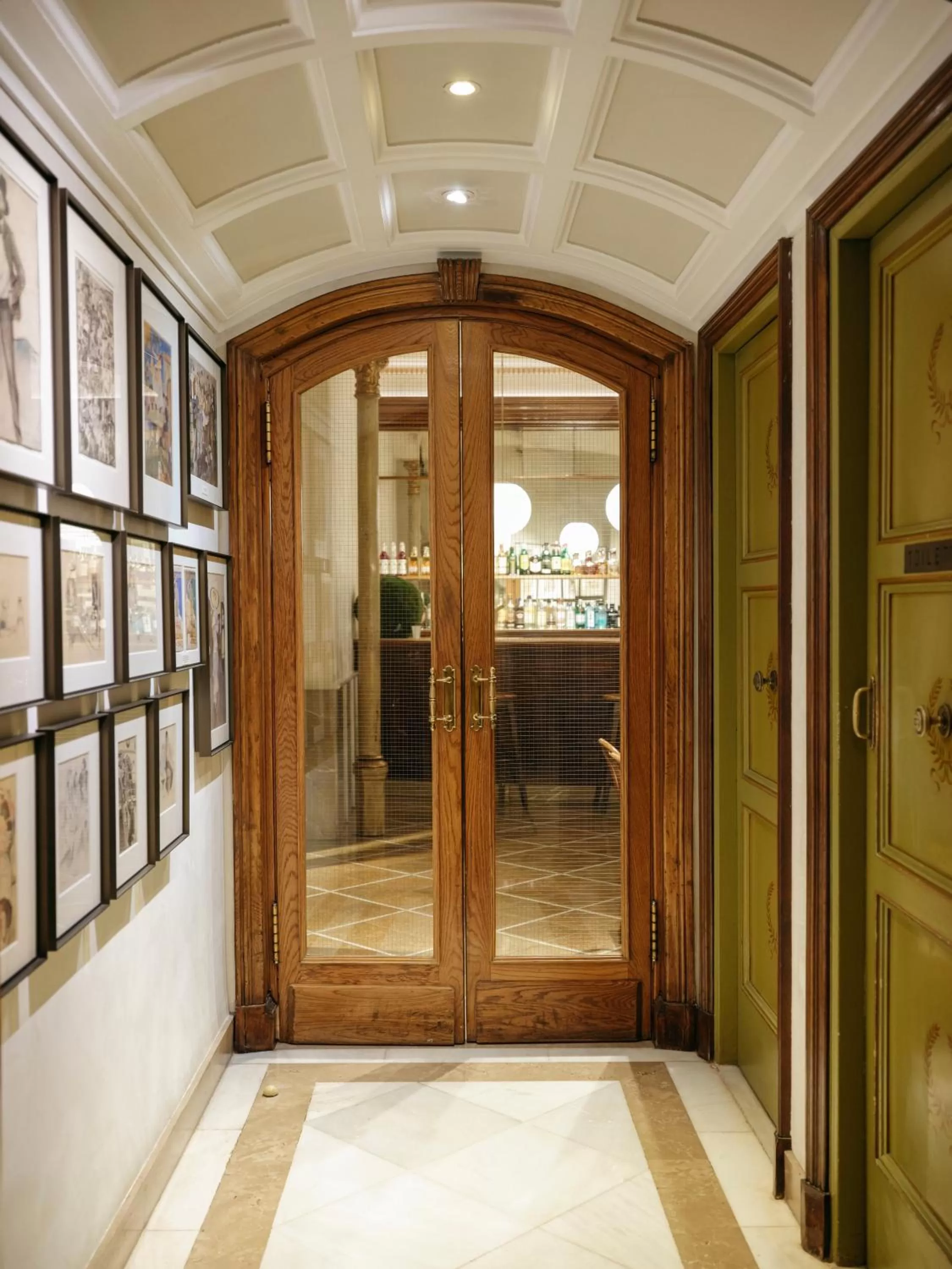 Facade/entrance in Hotel Astoria