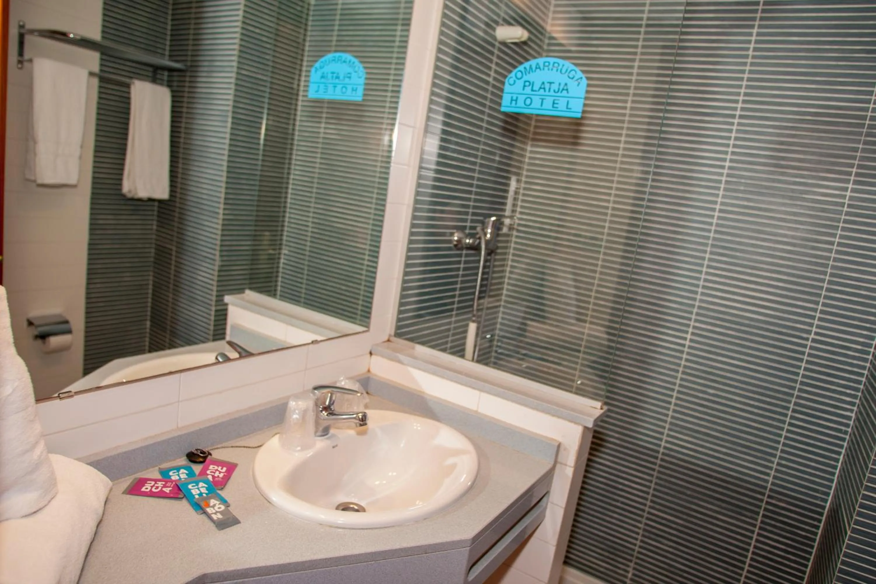 Shower in Hotel Comarruga Platja